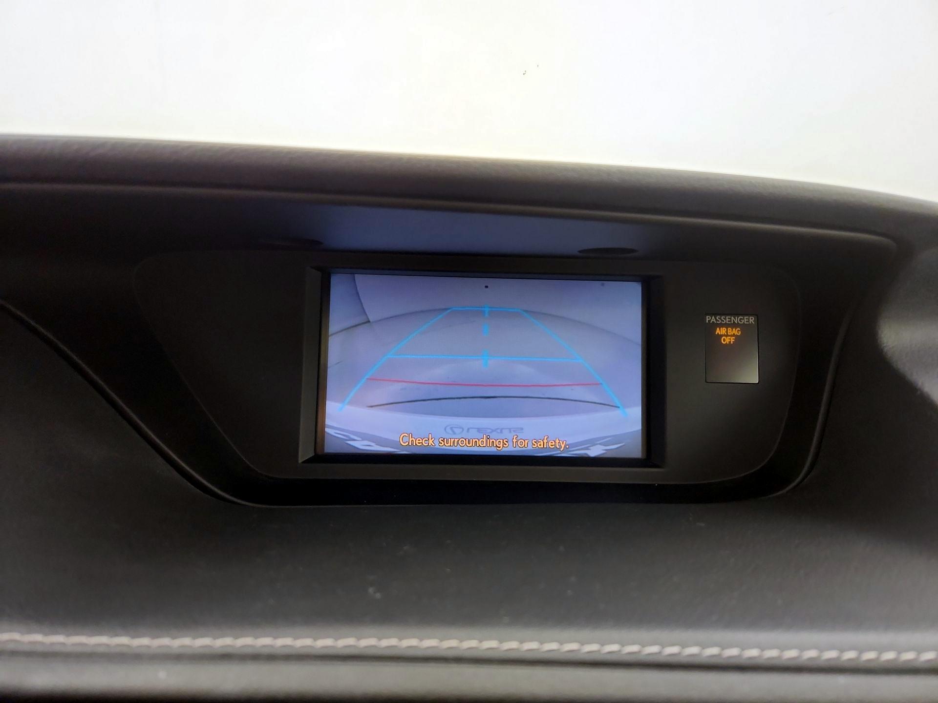 Thumbnail: 2014 Lexus ES - 14