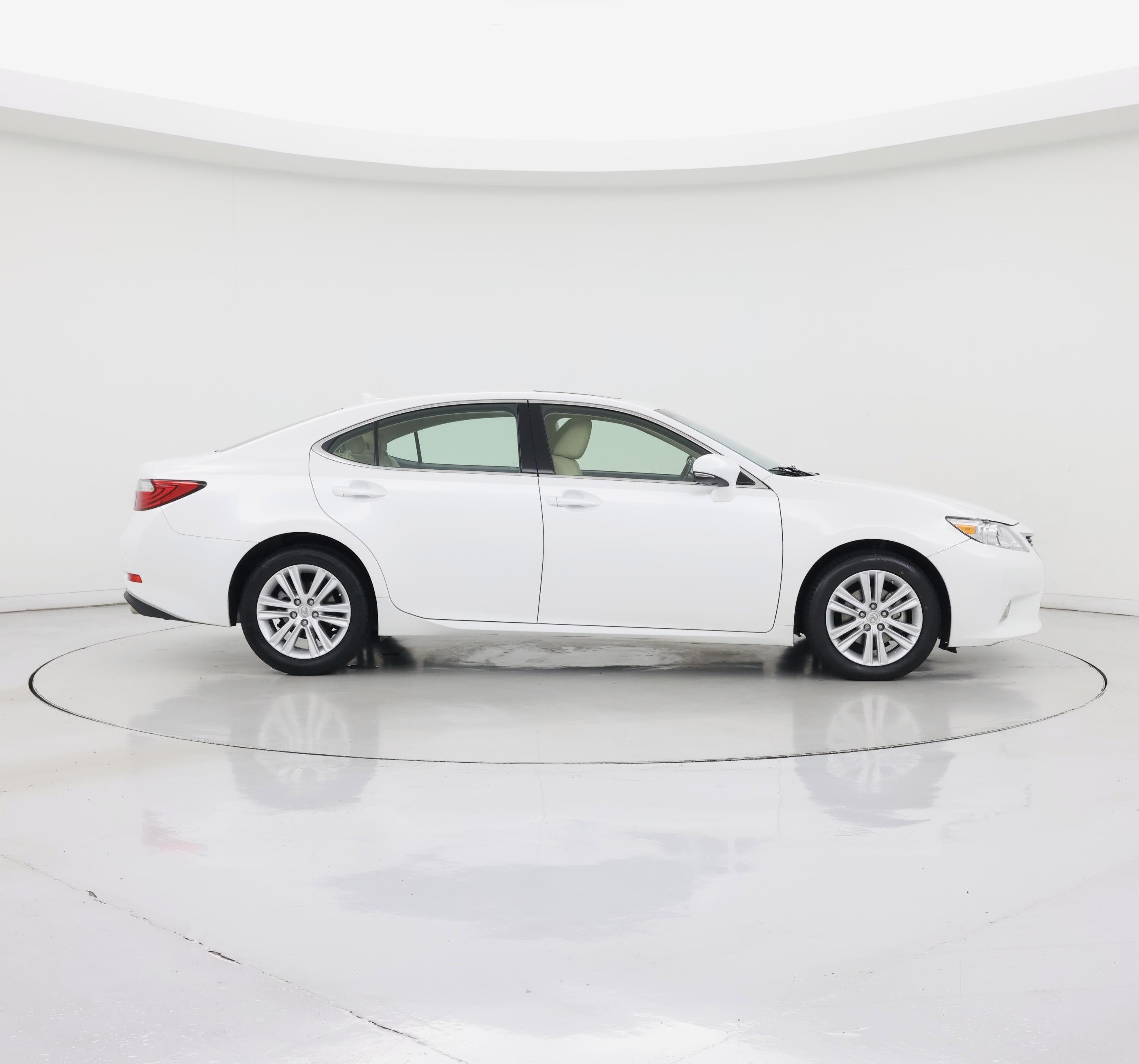 Thumbnail: 2014 Lexus ES - 7