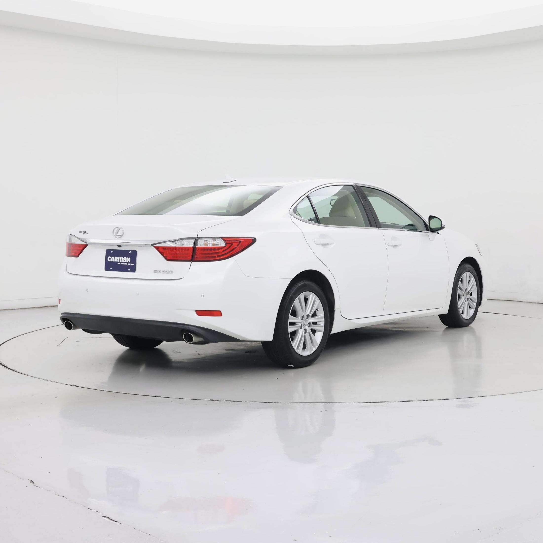 Thumbnail: 2014 Lexus ES - 8