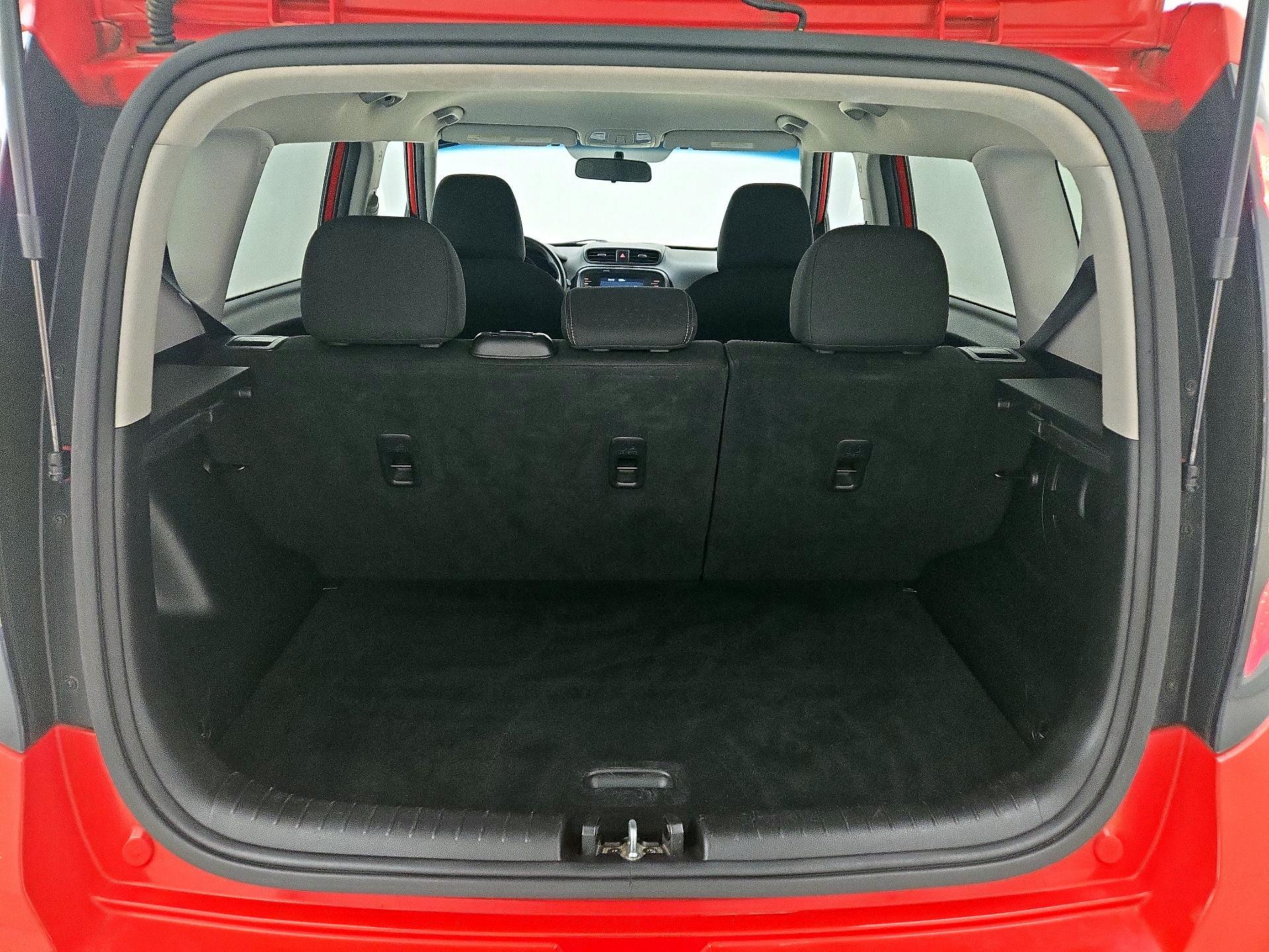 Thumbnail: 2019 Kia Soul - 20