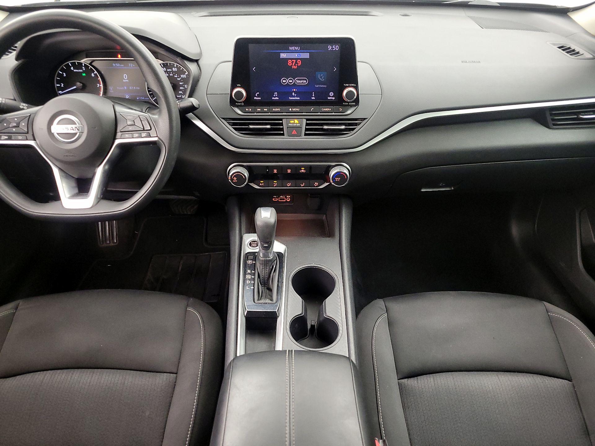 Thumbnail: 2019 Nissan Altima - 9