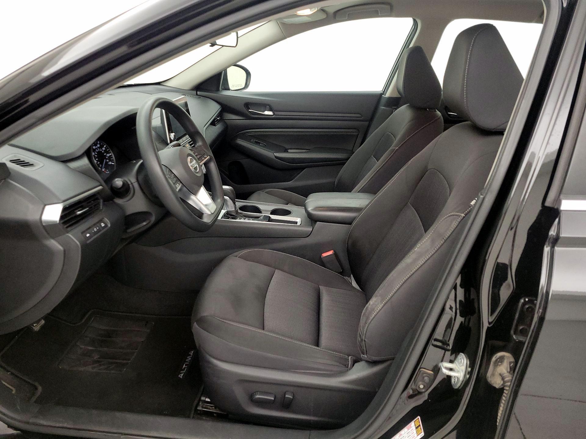 Thumbnail: 2019 Nissan Altima - 11