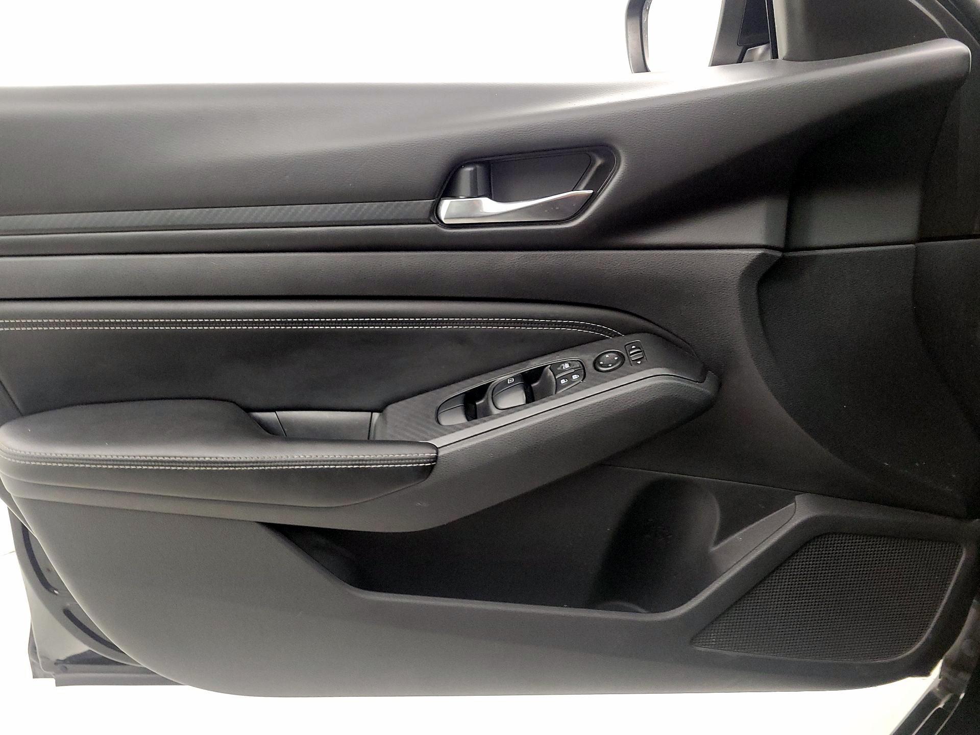 Thumbnail: 2019 Nissan Altima - 12