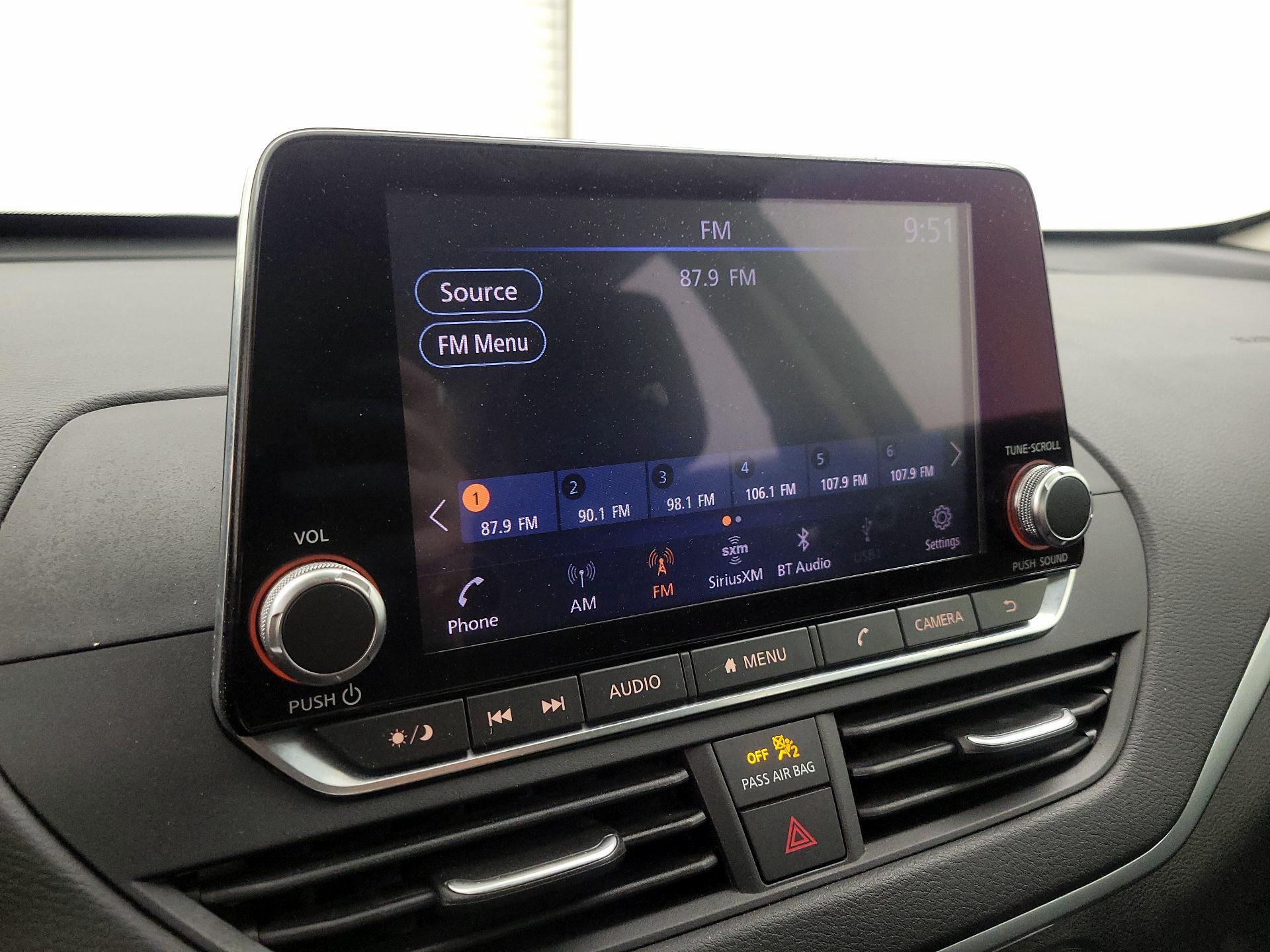 Thumbnail: 2019 Nissan Altima - 15