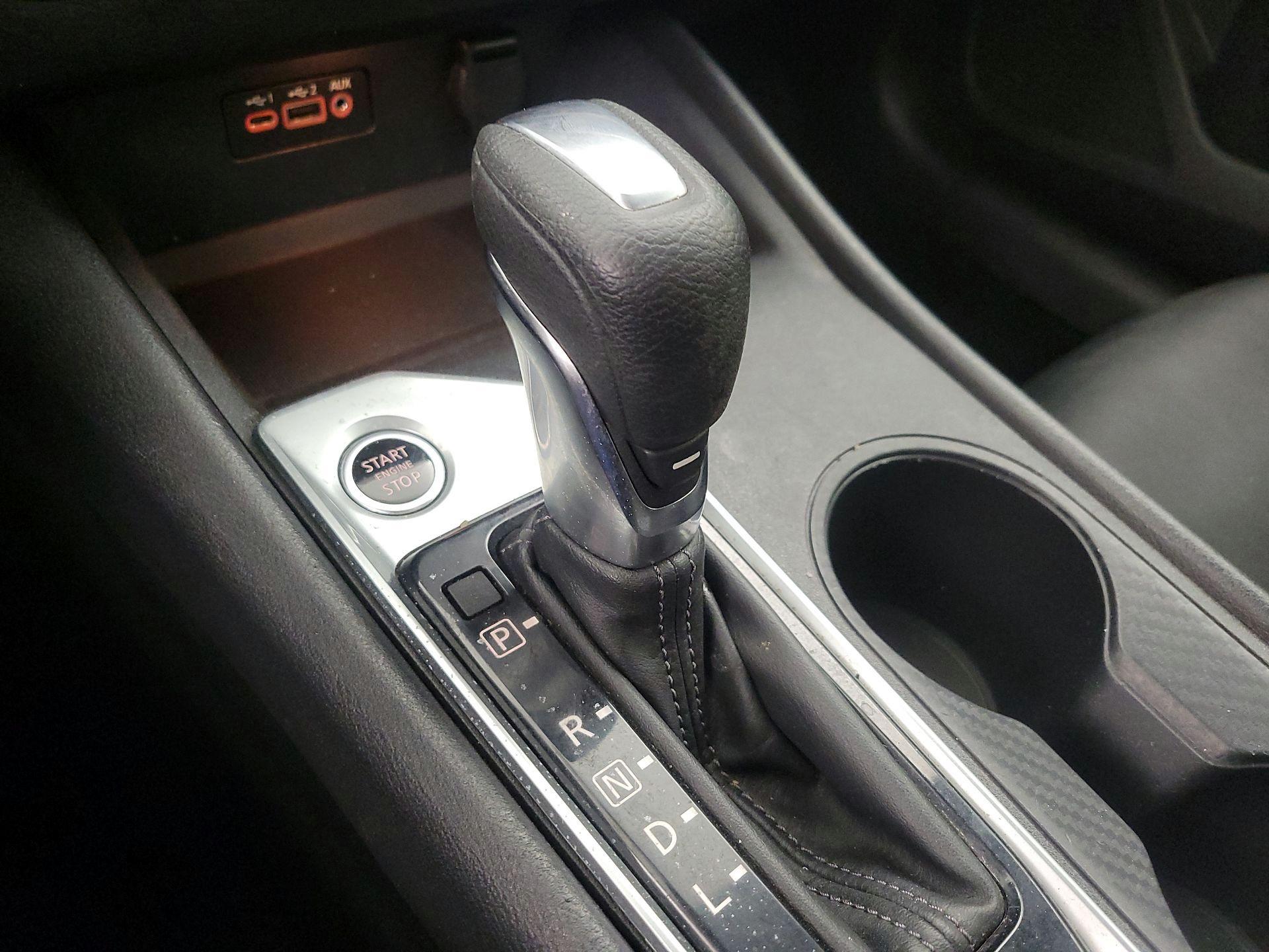 Thumbnail: 2019 Nissan Altima - 17