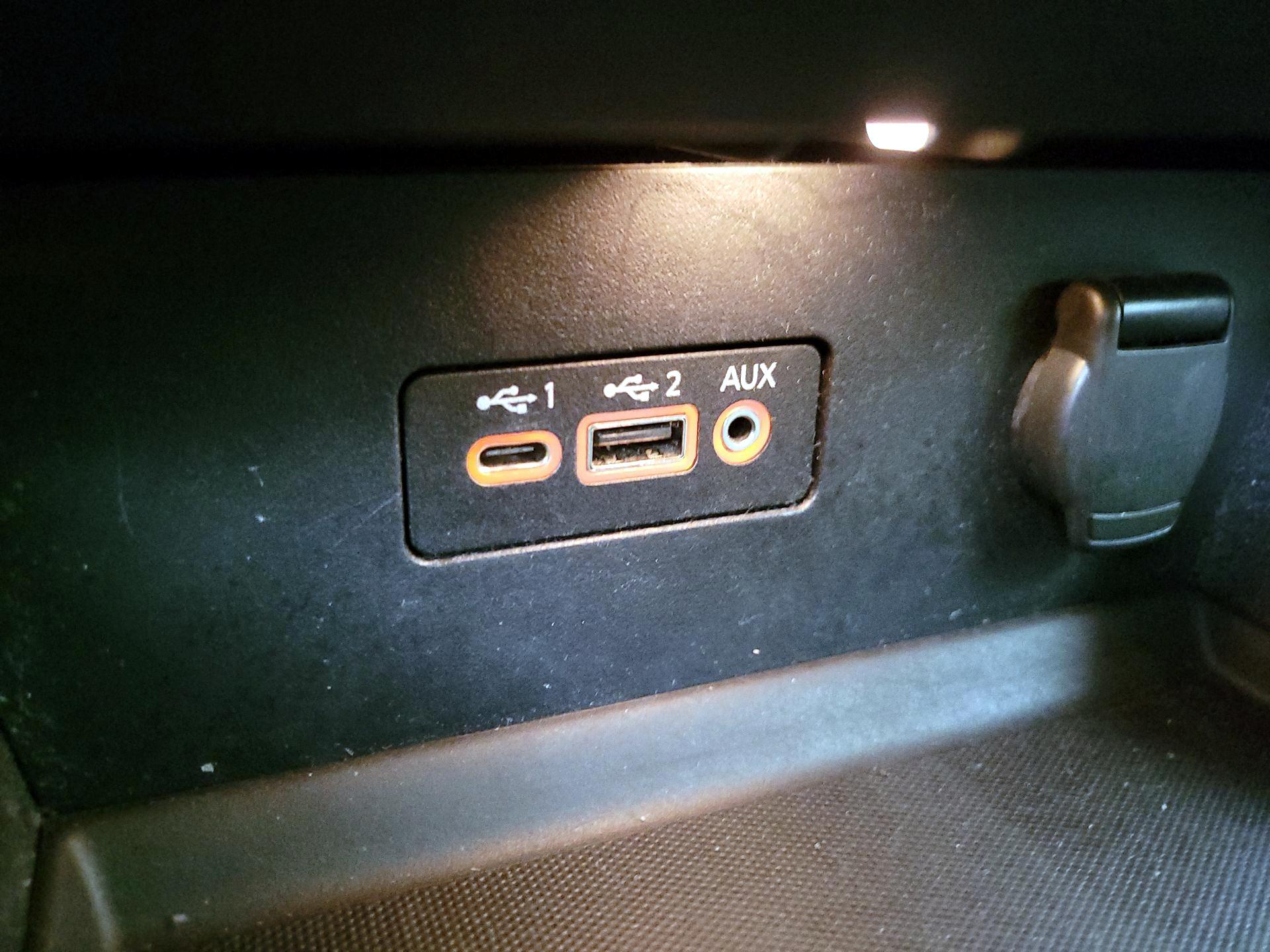 Thumbnail: 2019 Nissan Altima - 18