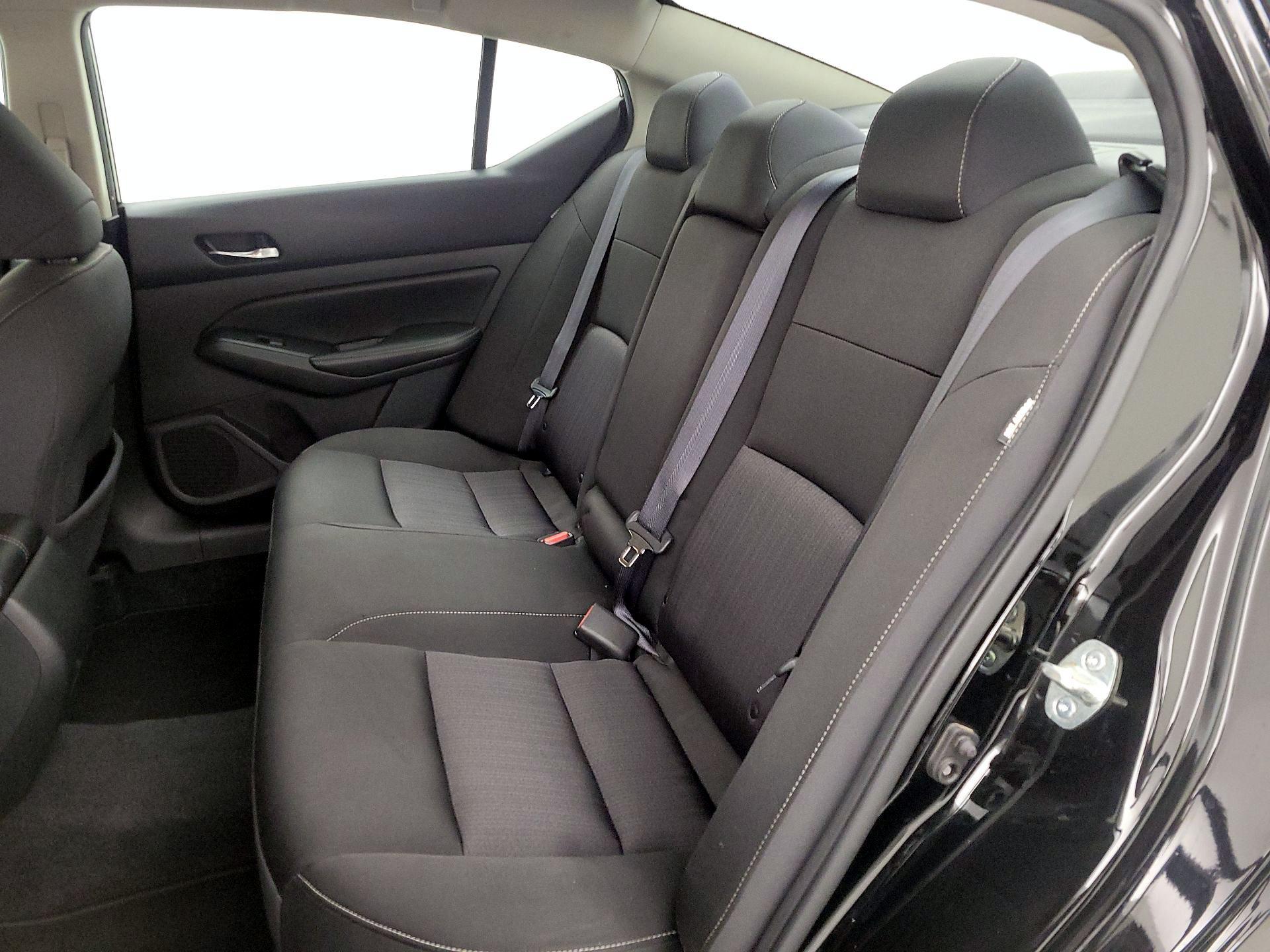 Thumbnail: 2019 Nissan Altima - 19