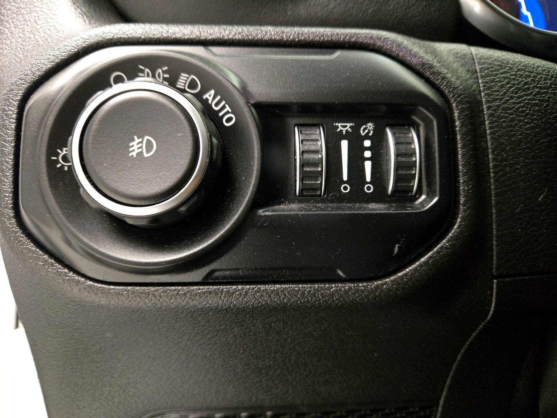 Thumbnail: 2020 Jeep Wrangler - 13