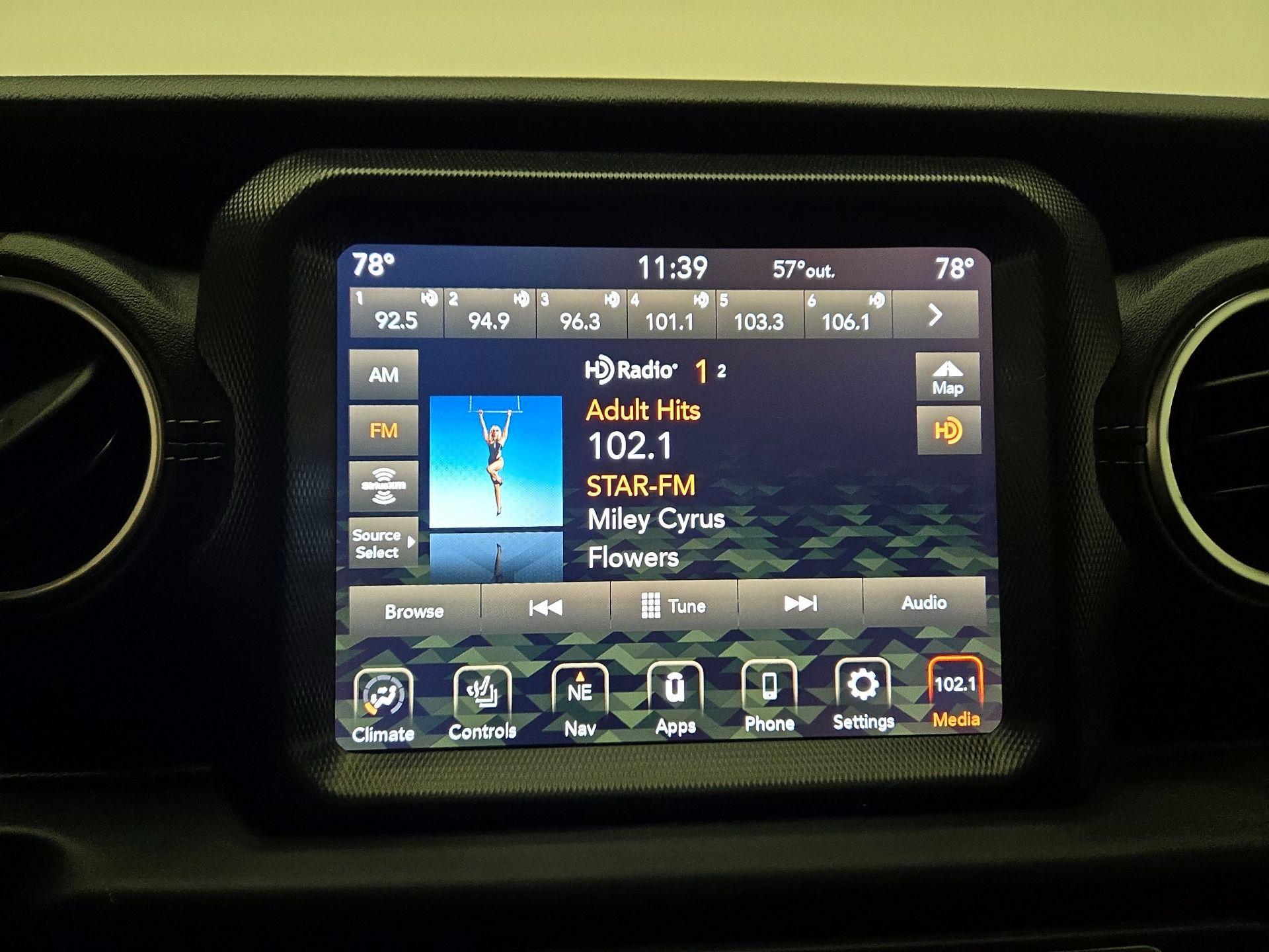 Thumbnail: 2020 Jeep Wrangler - 16