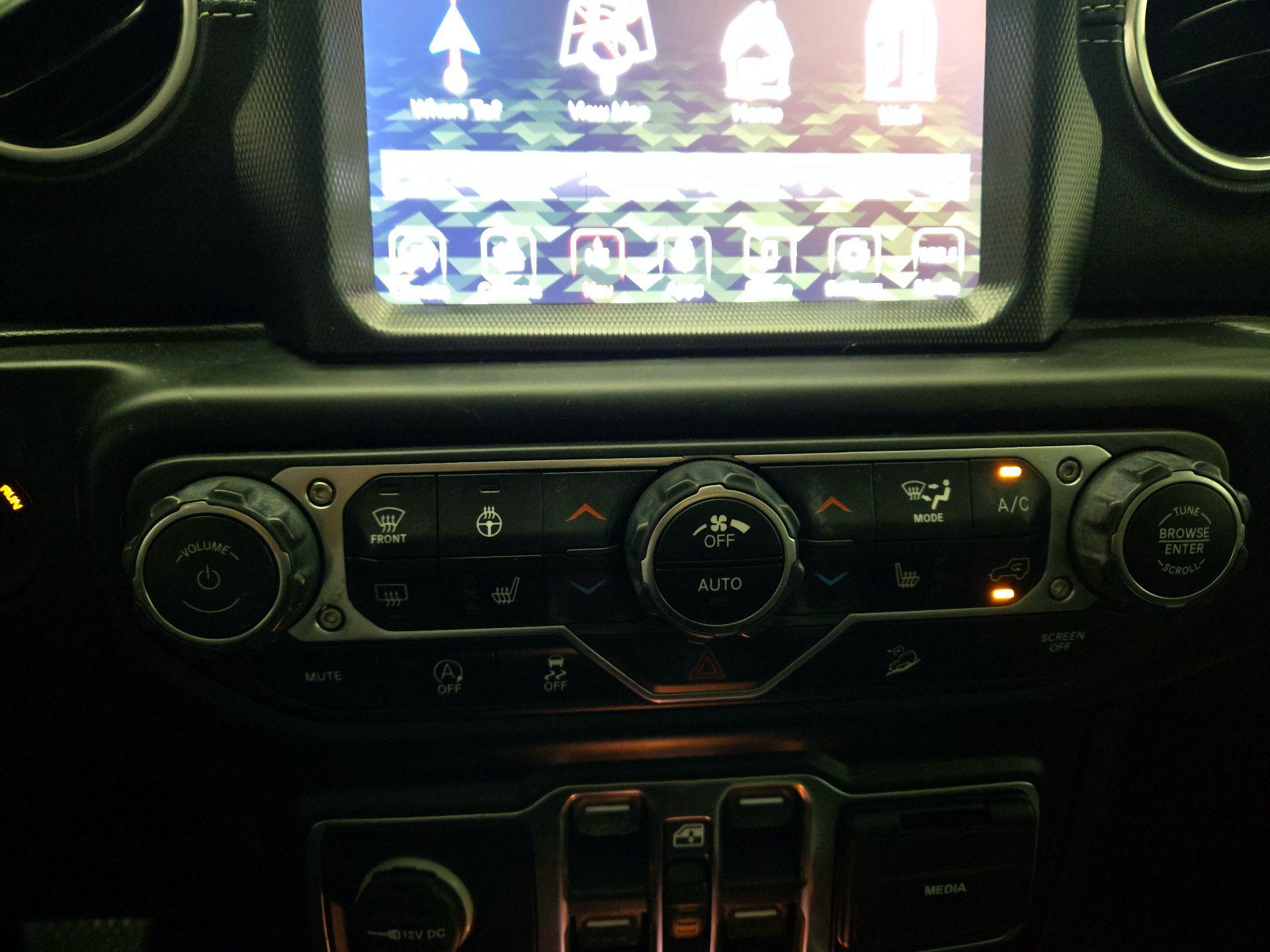 Thumbnail: 2020 Jeep Wrangler - 17