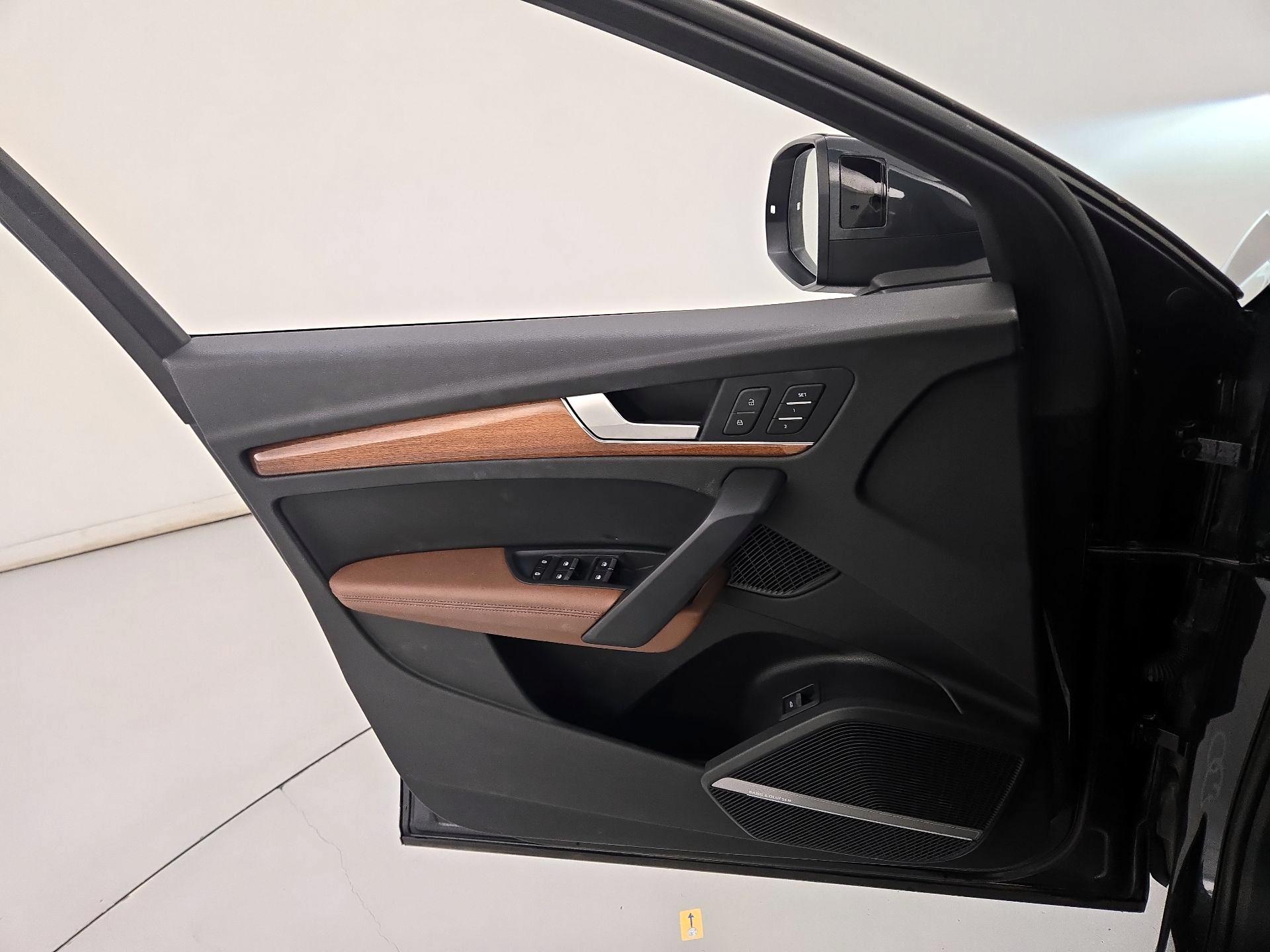 Thumbnail: 2021 Audi Q5 - 12