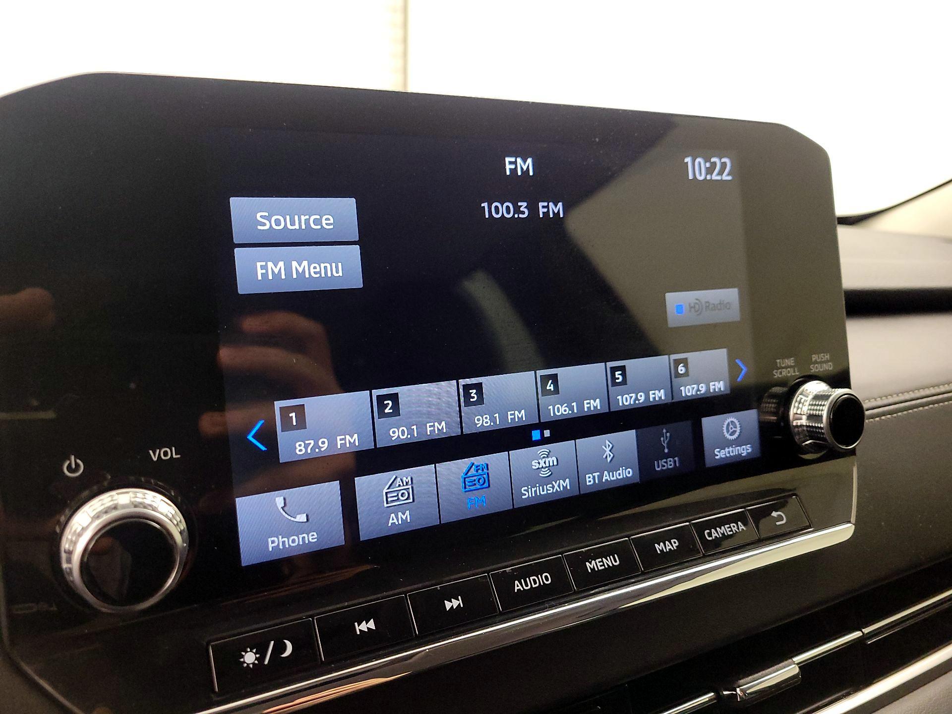 Thumbnail: 2023 Mitsubishi Outlander - 15