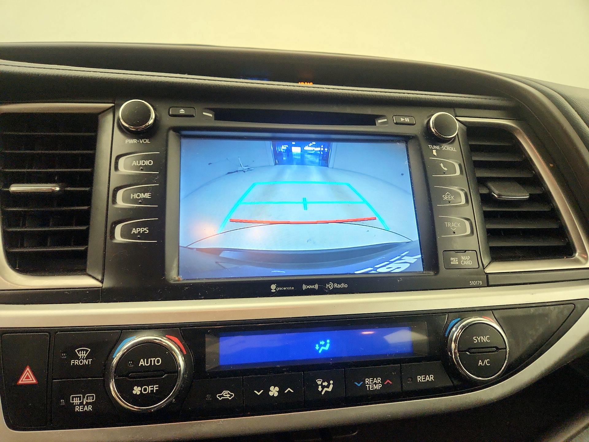 Thumbnail: 2018 Toyota Highlander - 15