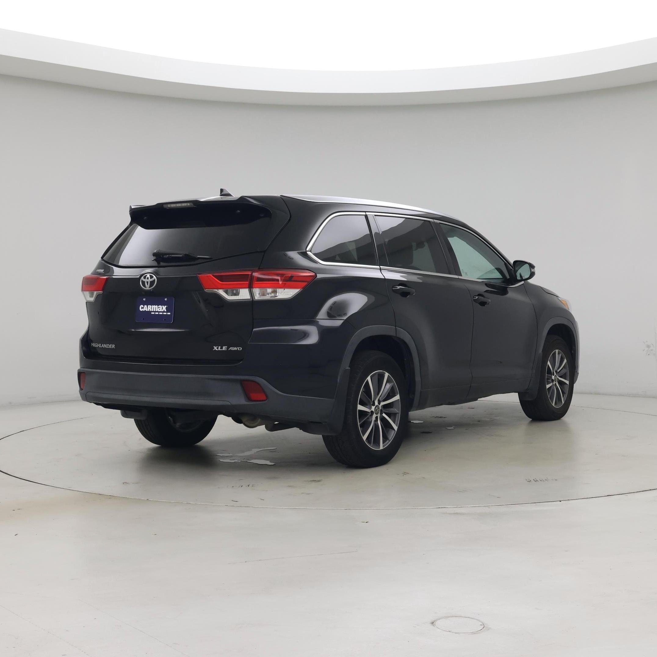Thumbnail: 2018 Toyota Highlander - 8