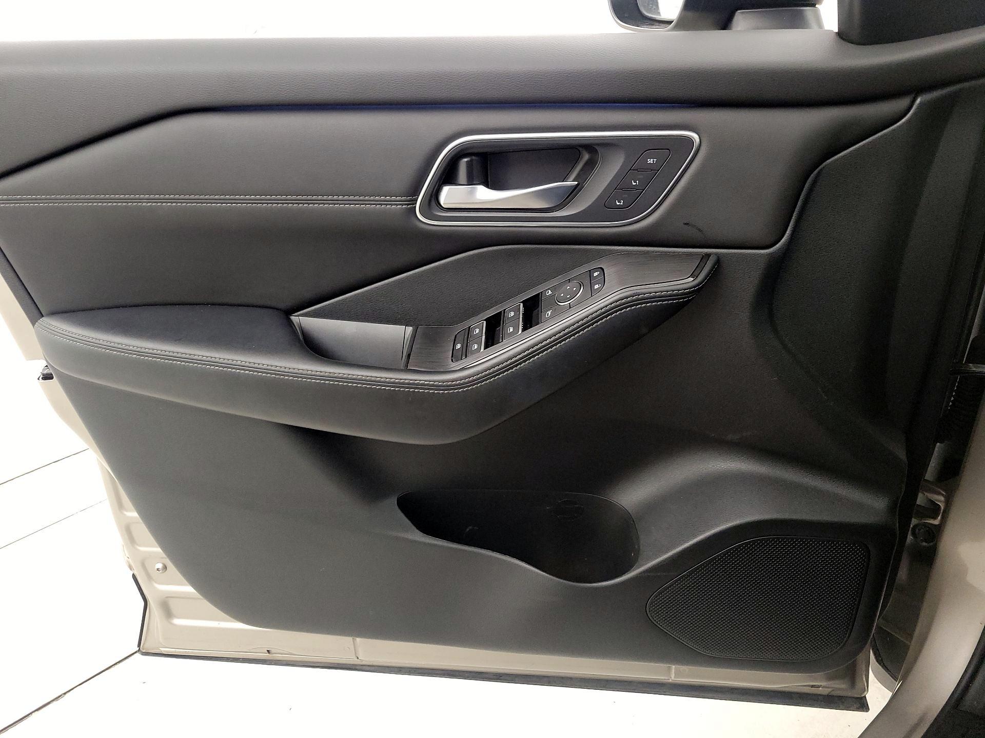 Thumbnail: 2024 Nissan Rogue - 12