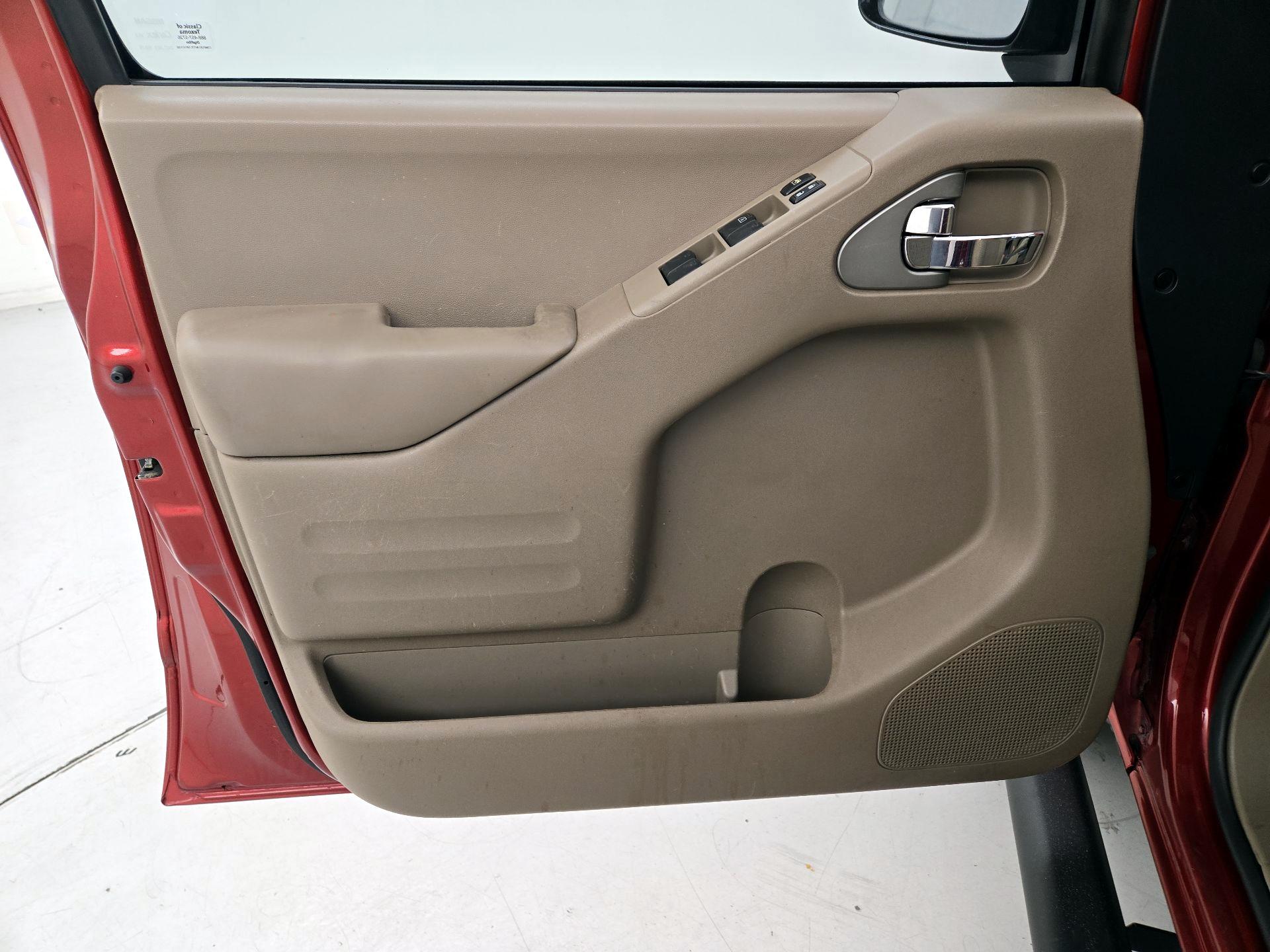 Thumbnail: 2016 Nissan Frontier - 12