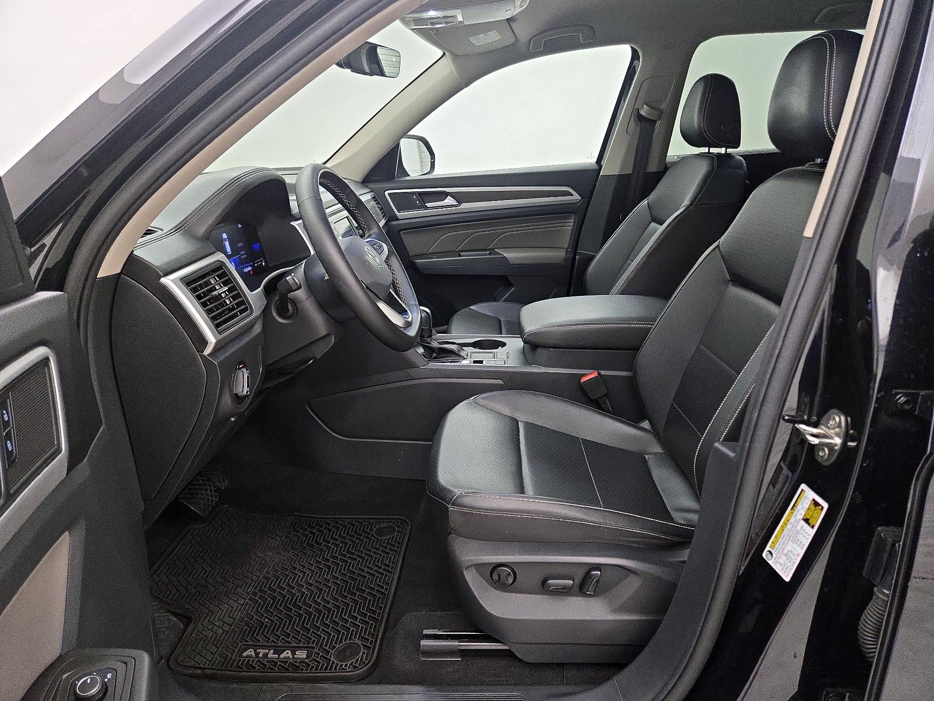 Thumbnail: 2022 Volkswagen Atlas - 11