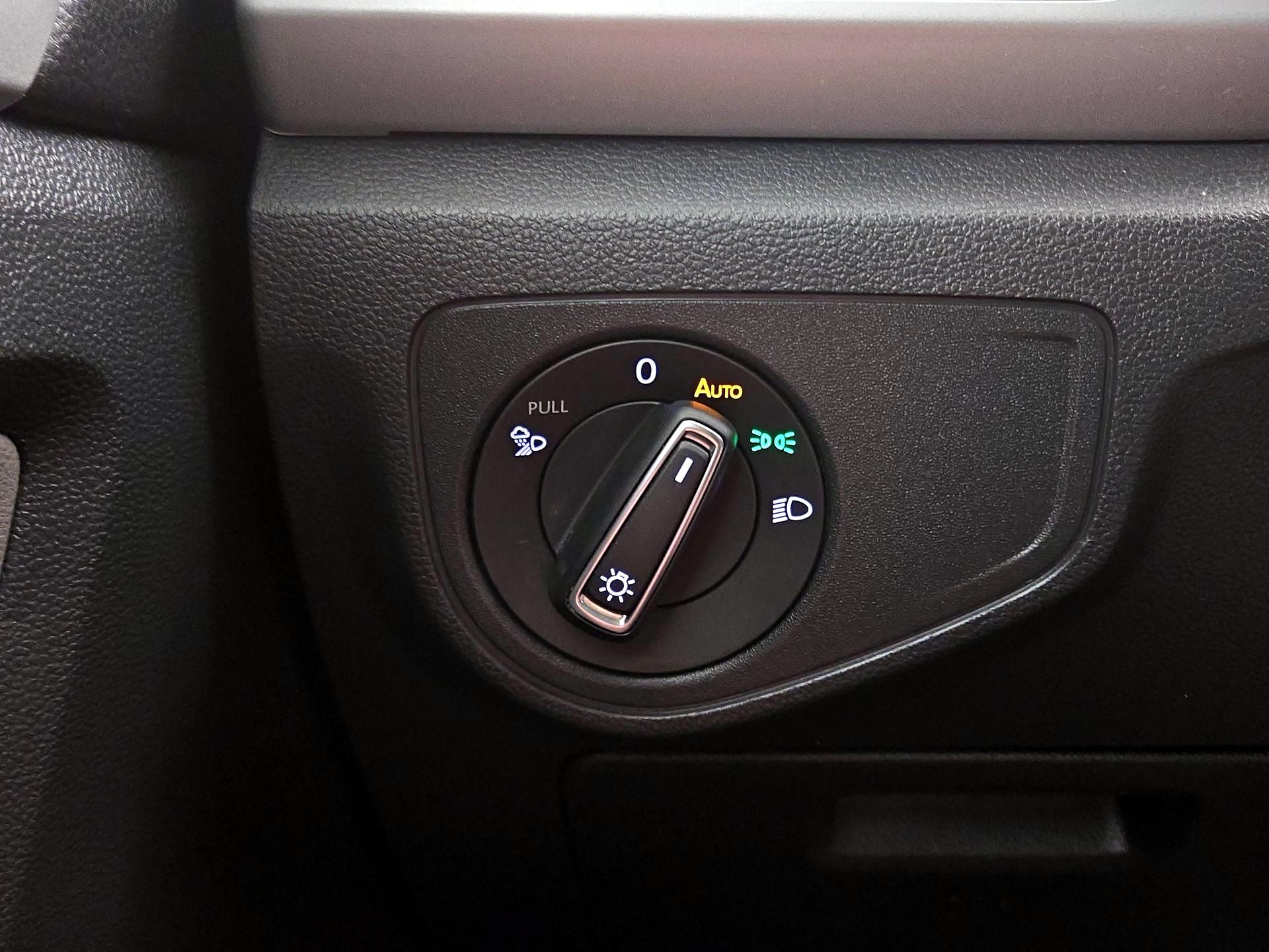 Thumbnail: 2022 Volkswagen Atlas - 13