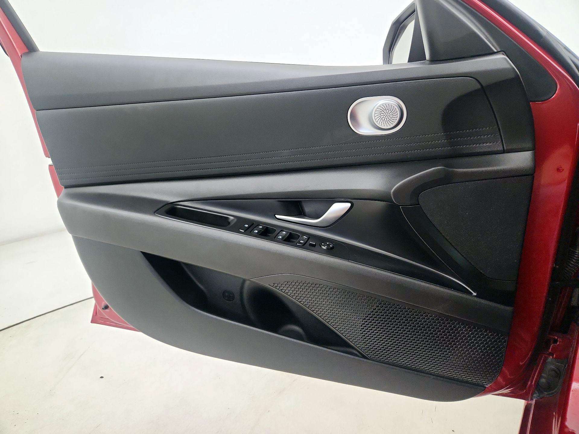 Thumbnail: 2024 Hyundai Elantra - 12