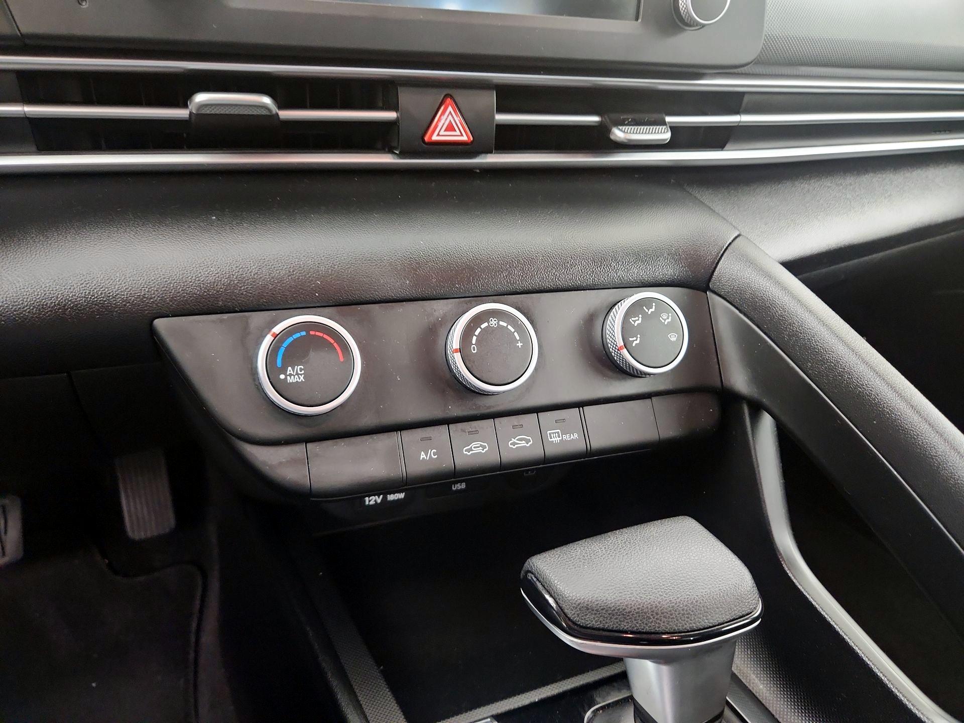 Thumbnail: 2024 Hyundai Elantra - 14