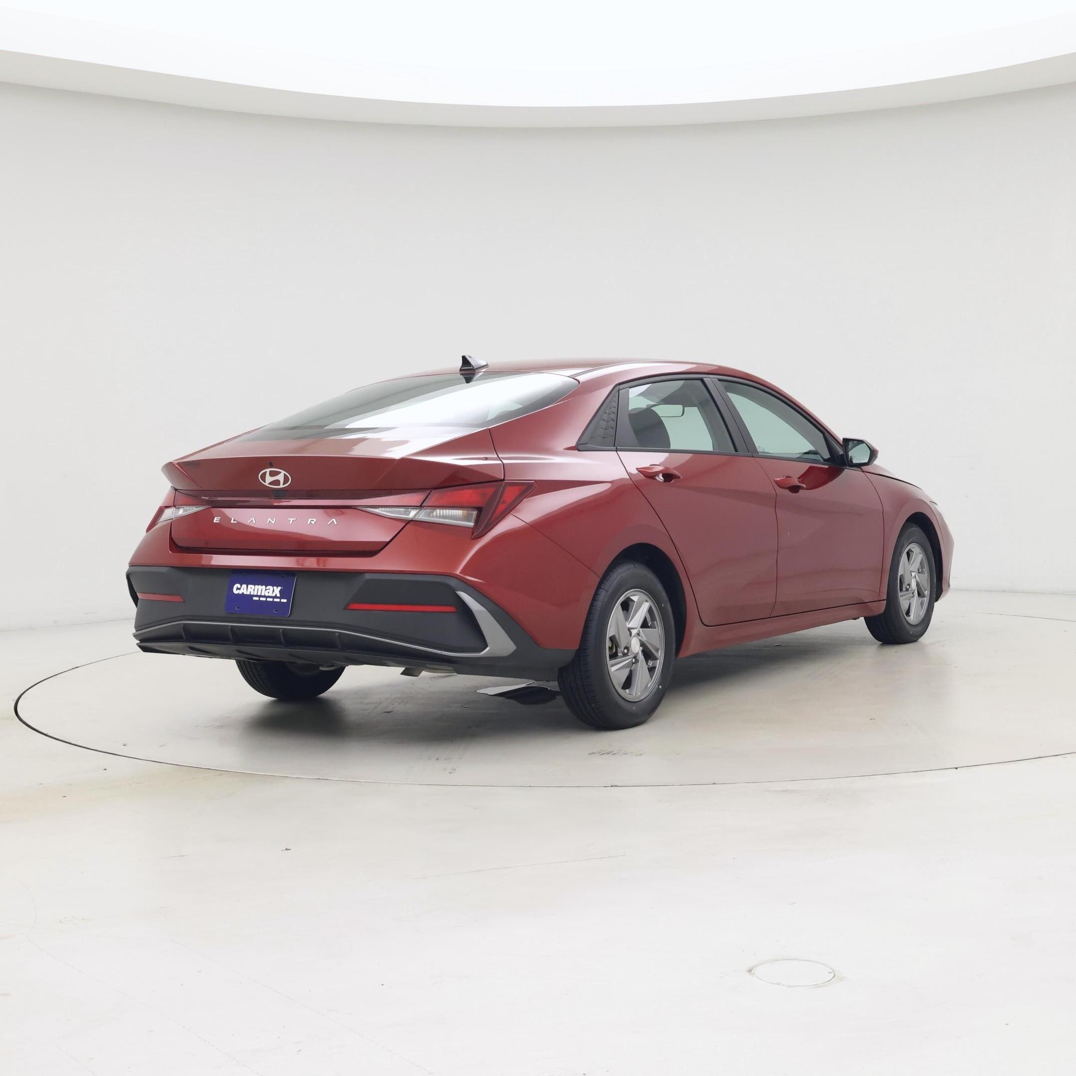 Thumbnail: 2024 Hyundai Elantra - 8