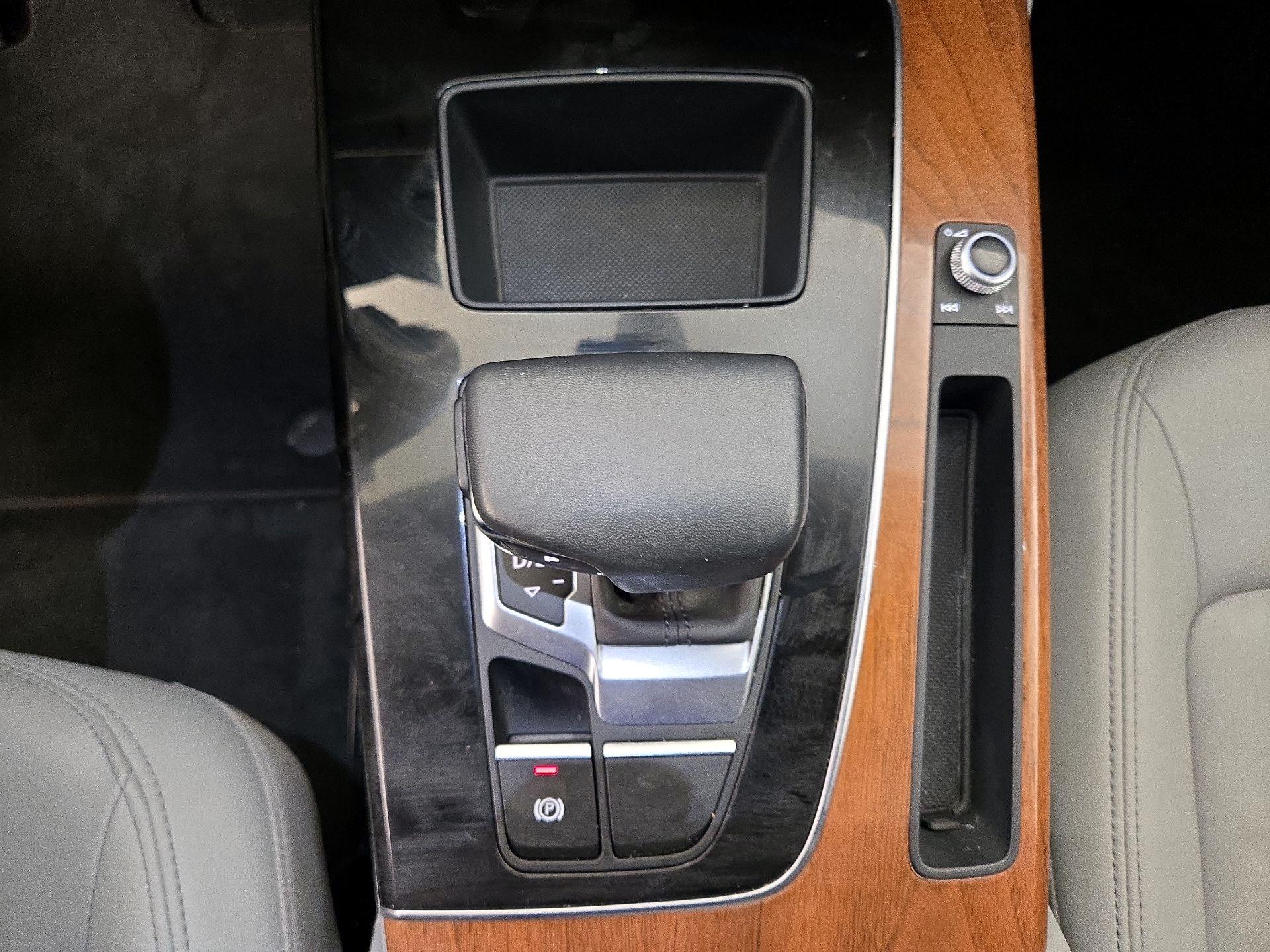 Thumbnail: 2022 Audi Q5 - 17