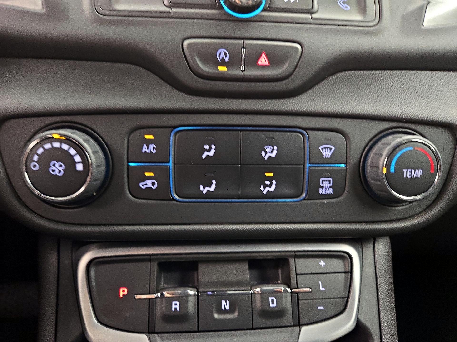 Thumbnail: 2024 GMC Terrain - 16