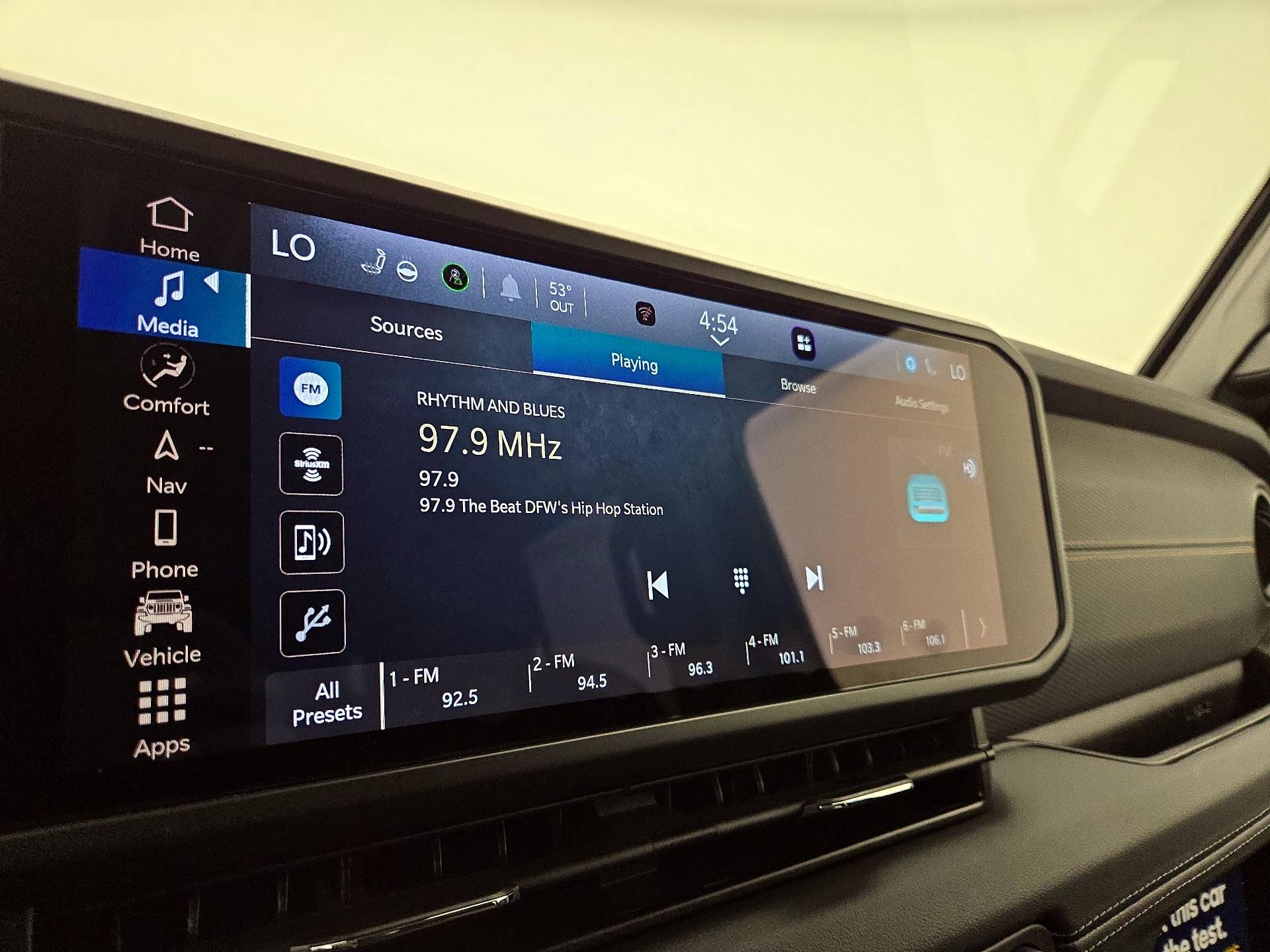 Thumbnail: 2024 Jeep Wrangler - 16