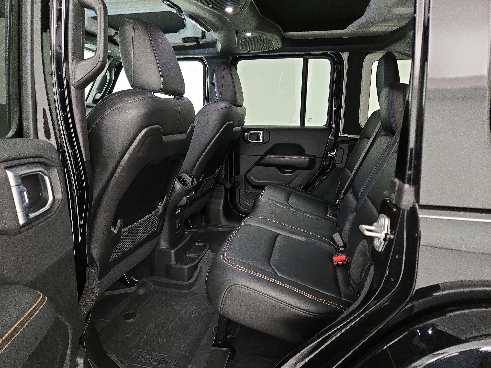 Thumbnail: 2024 Jeep Wrangler - 20