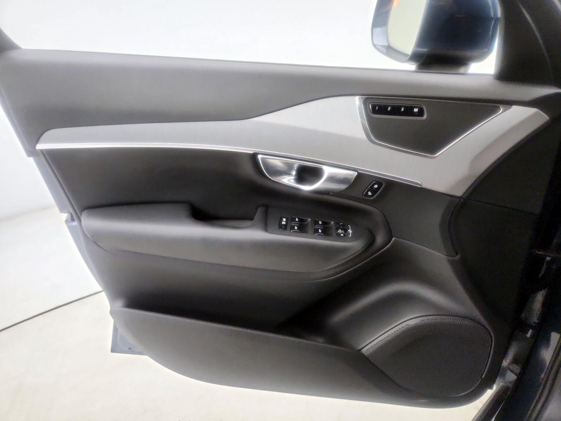 Thumbnail: 2025 Volvo XC90 - 12