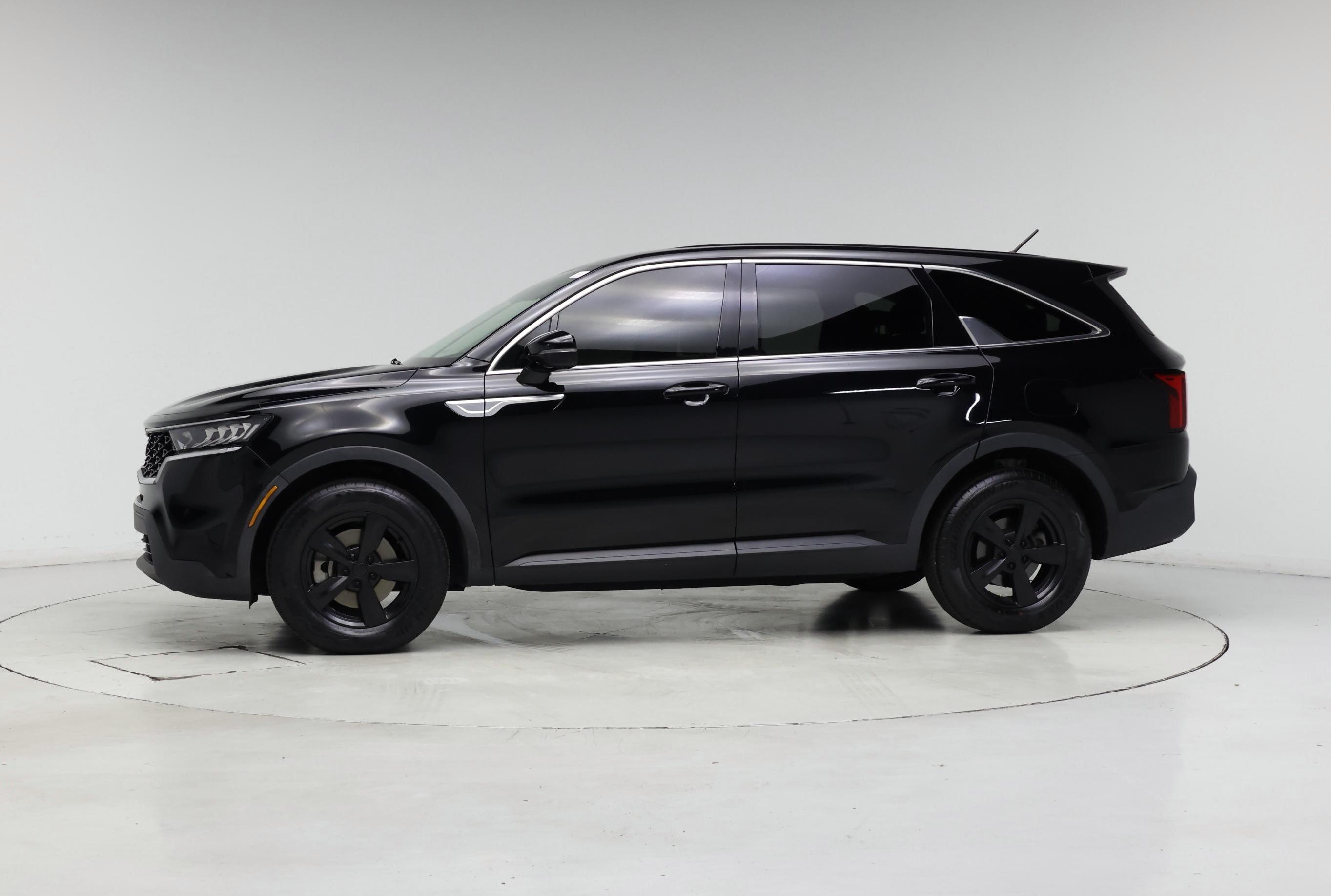 Thumbnail: 2022 Kia Sorento - 3