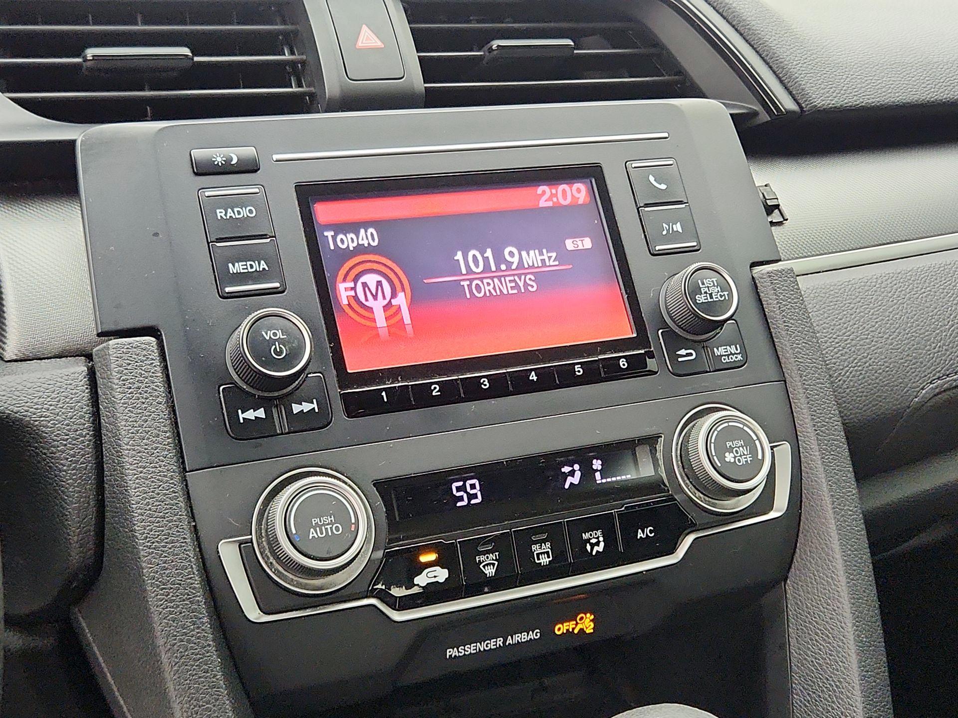 Thumbnail: 2016 Honda Civic - 15