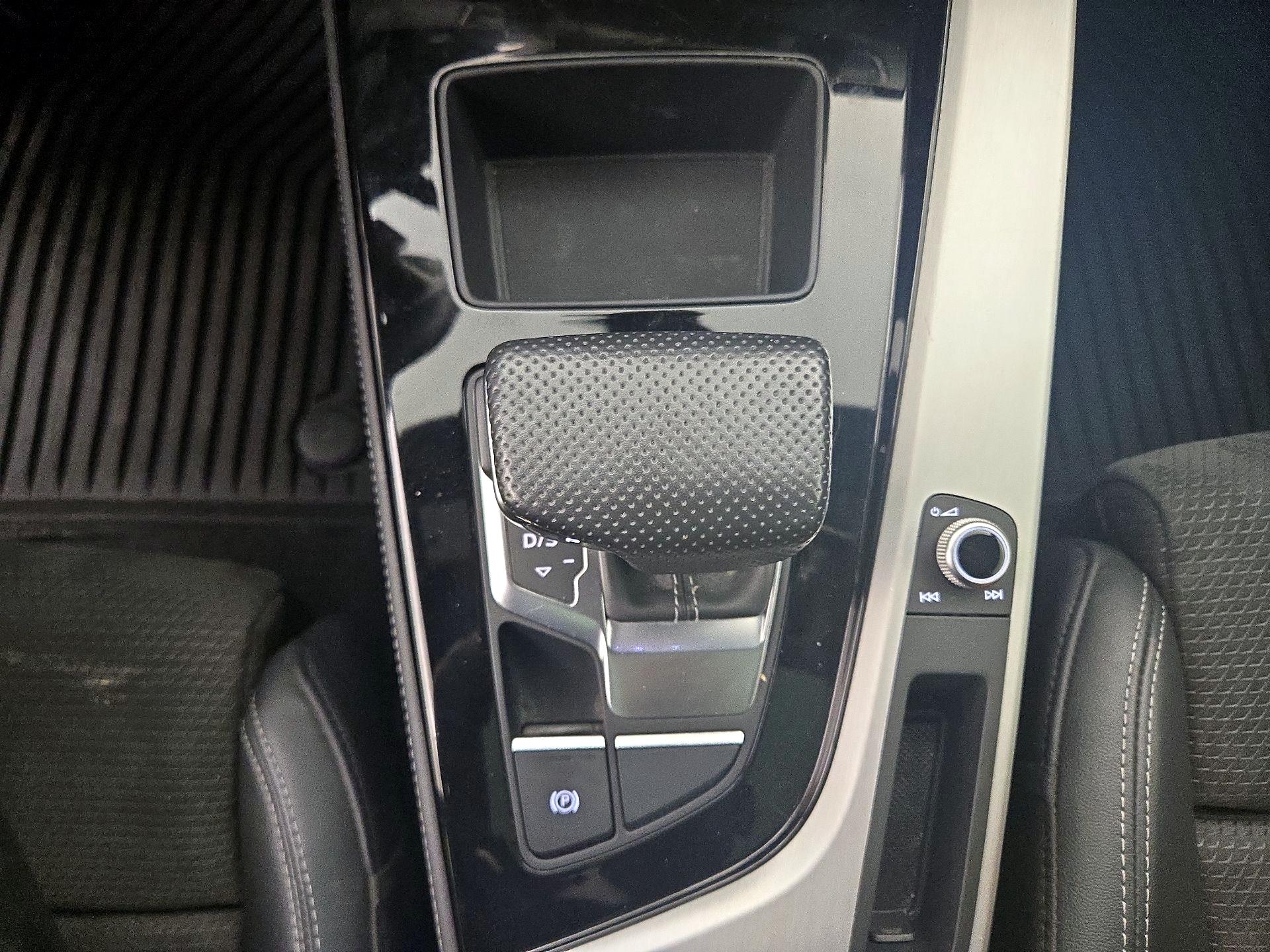 Thumbnail: 2021 Audi A4 - 17