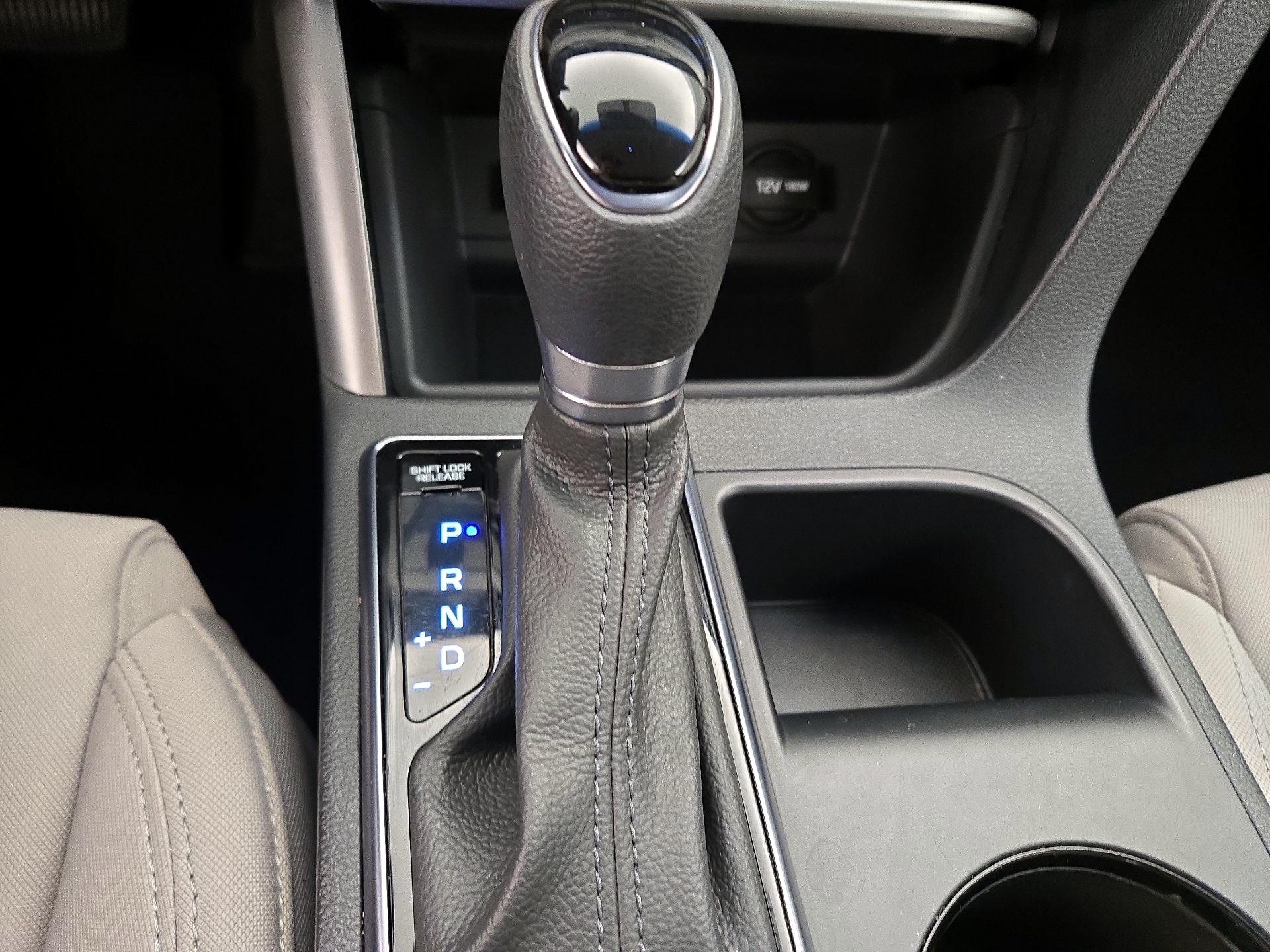 Thumbnail: 2016 Hyundai Sonata - 17