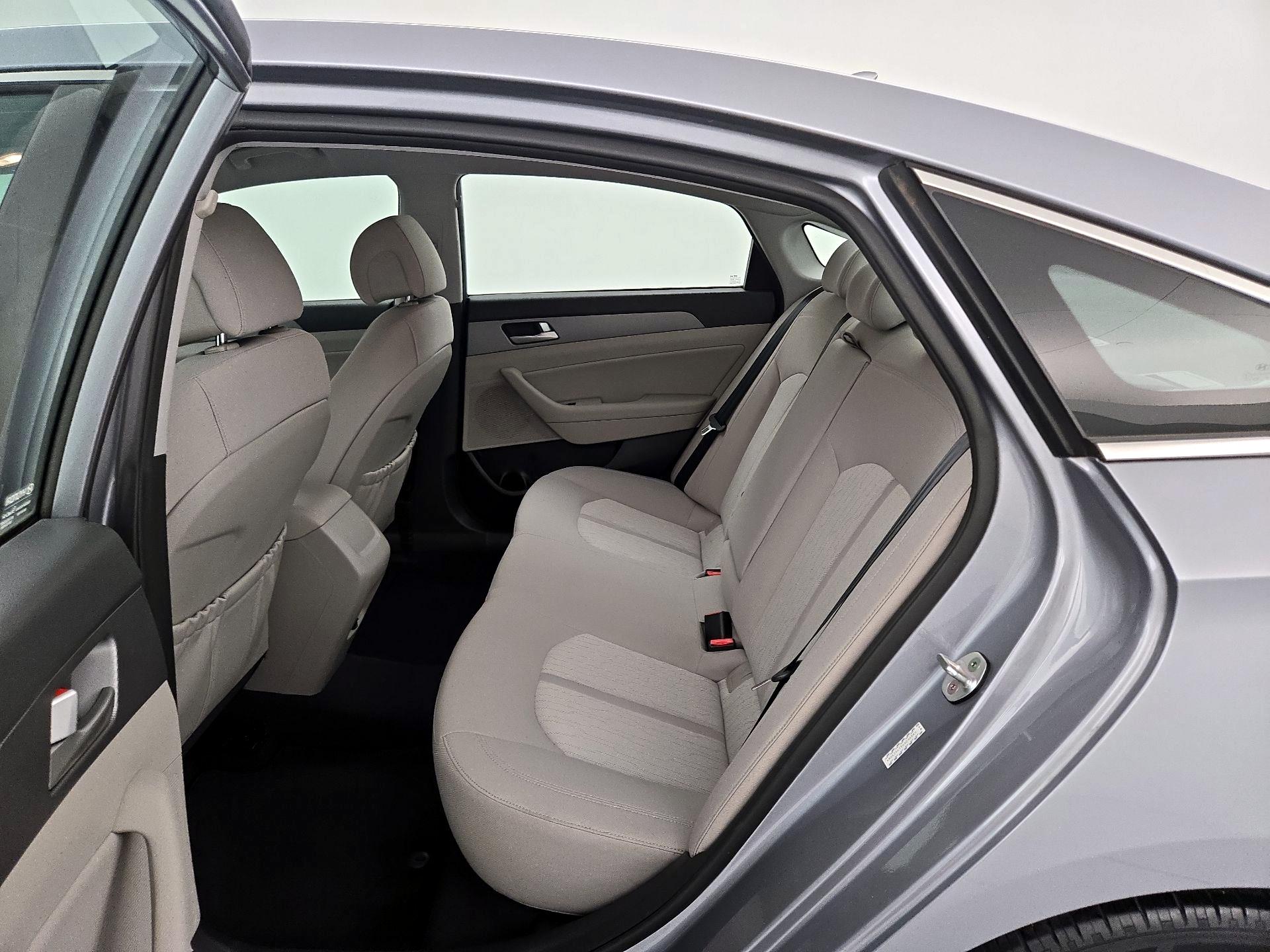 Thumbnail: 2016 Hyundai Sonata - 19