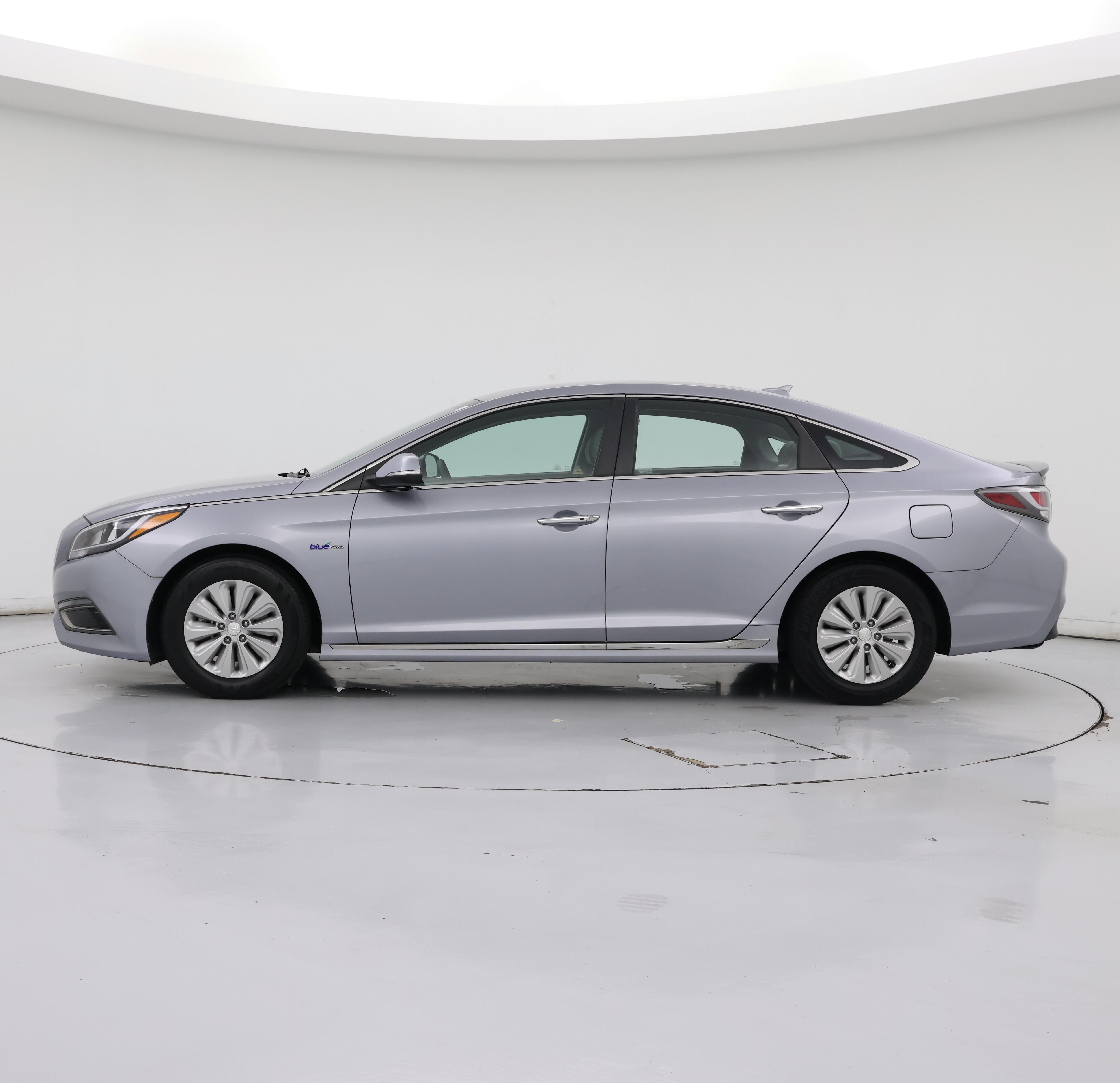 Thumbnail: 2016 Hyundai Sonata - 3