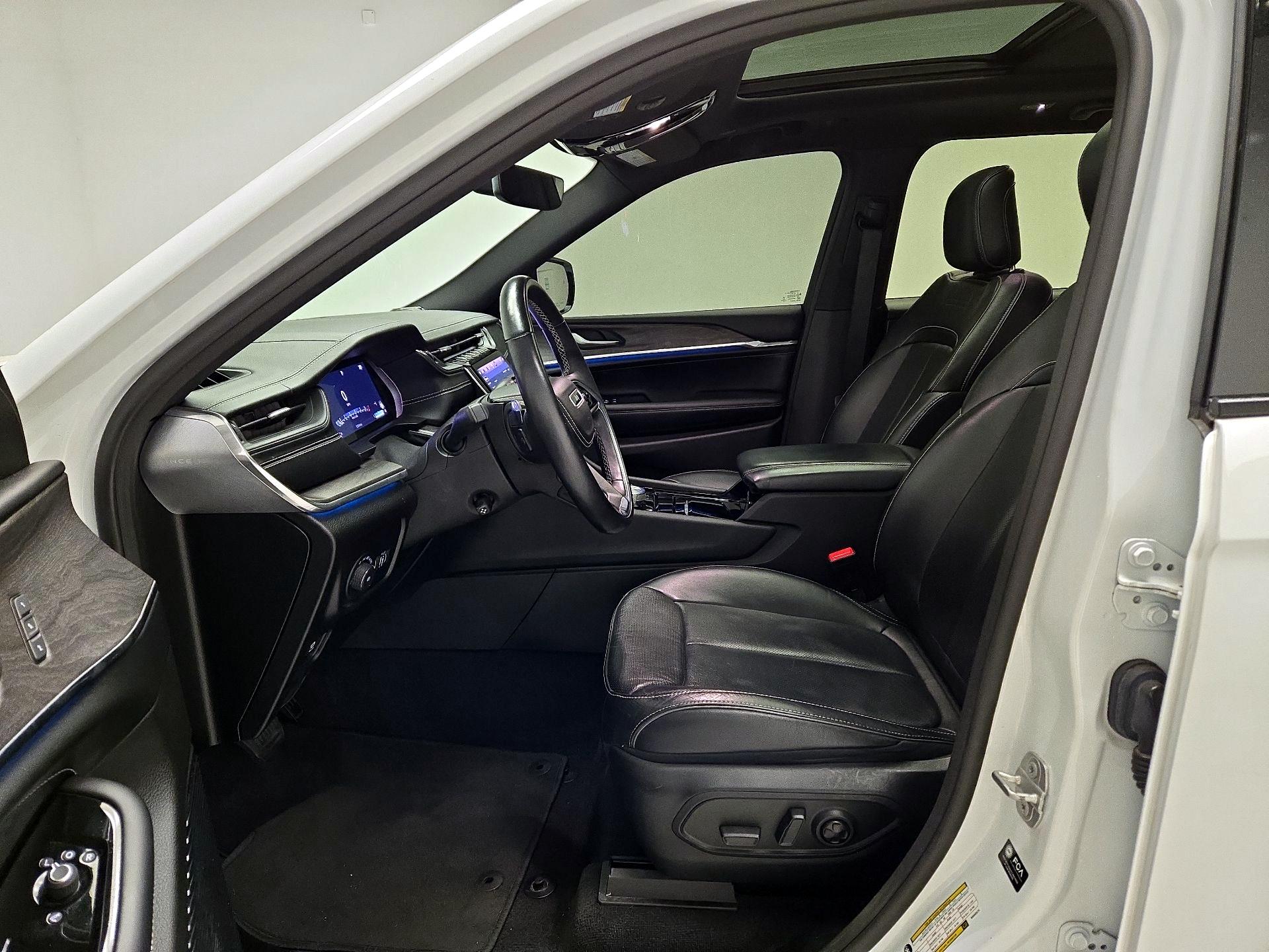 Thumbnail: 2022 Jeep Grand Cherokee - 11