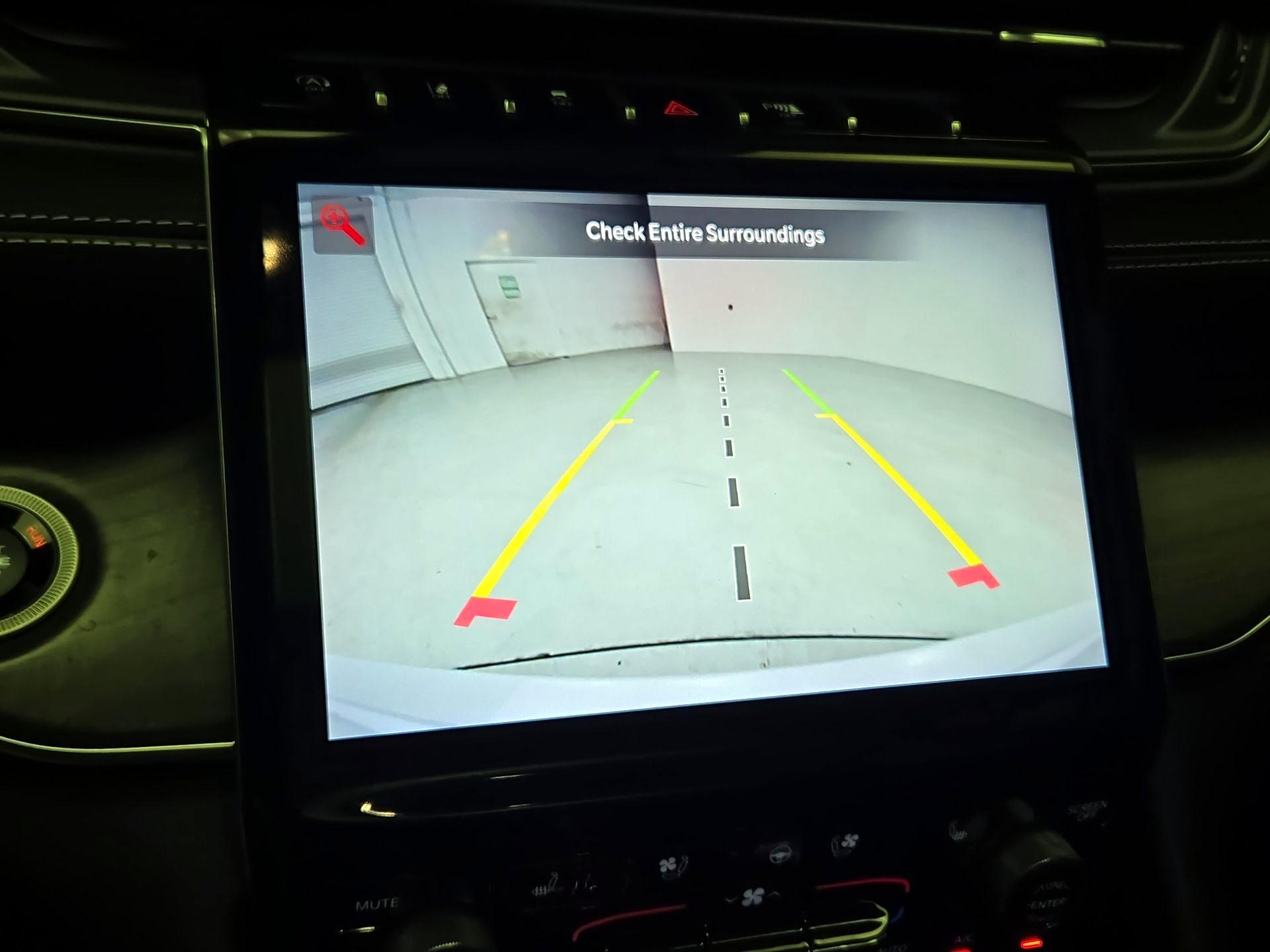 Thumbnail: 2022 Jeep Grand Cherokee - 15