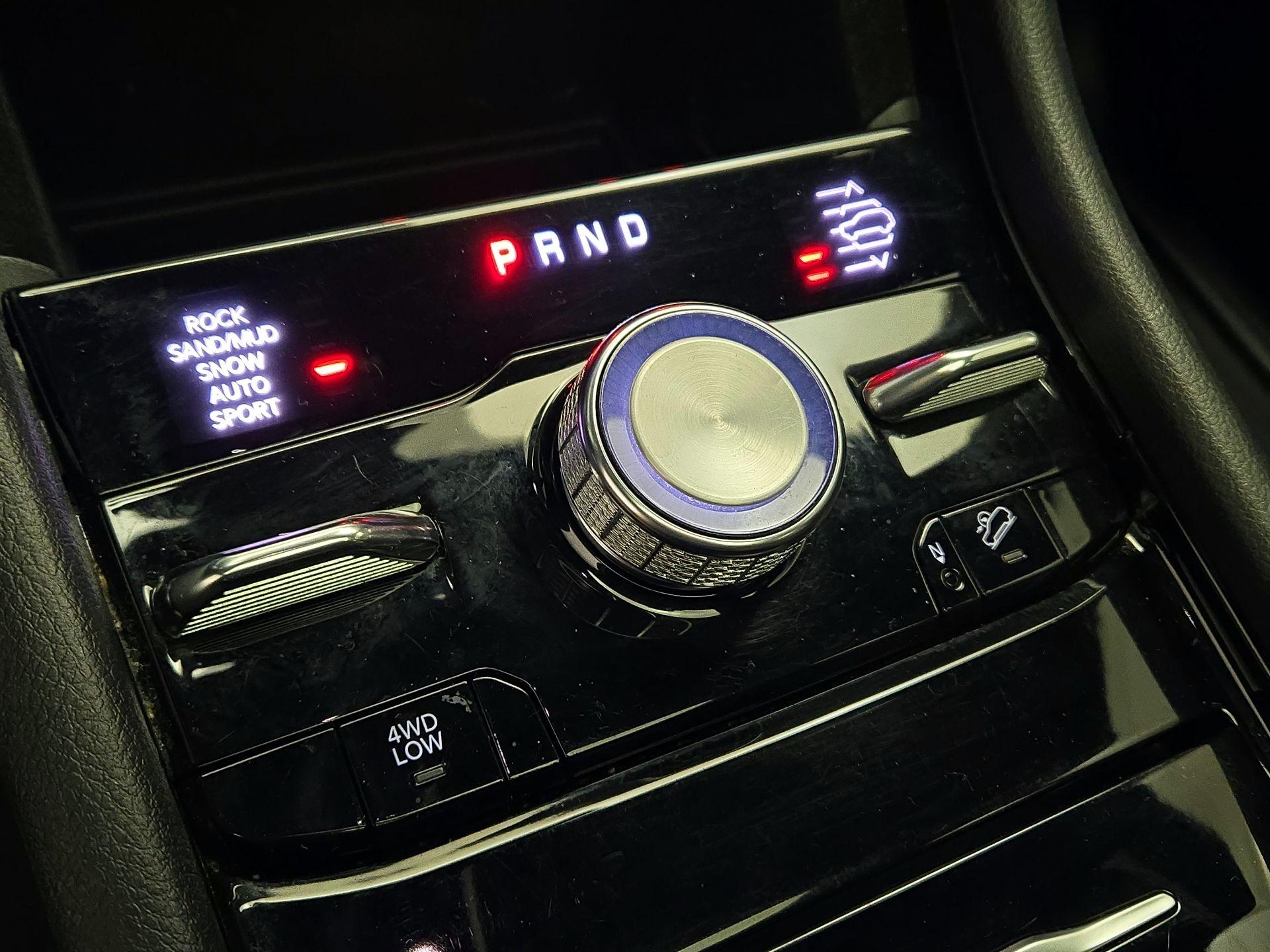 Thumbnail: 2022 Jeep Grand Cherokee - 18