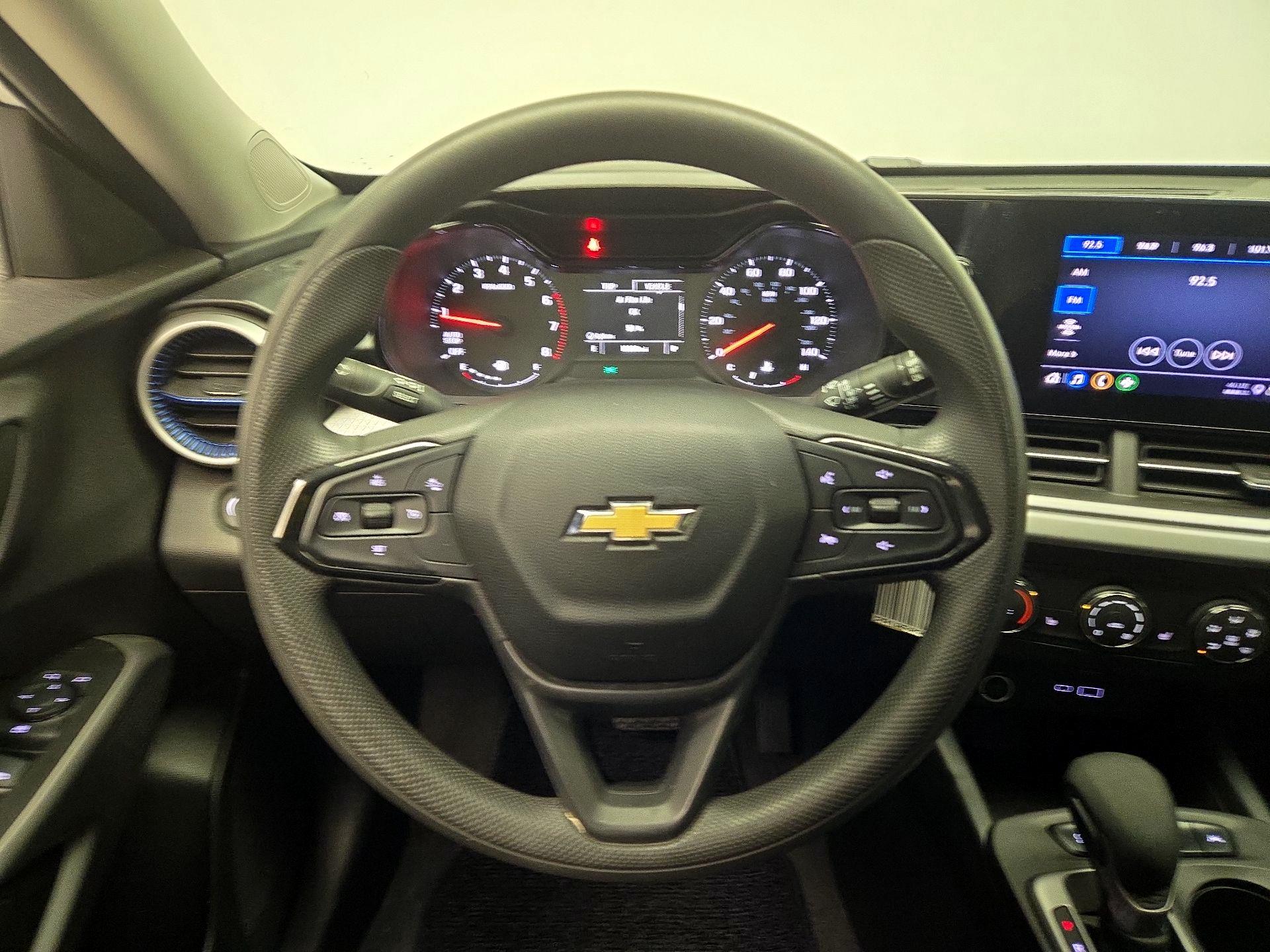 Thumbnail: 2024 Chevrolet Trax - 10