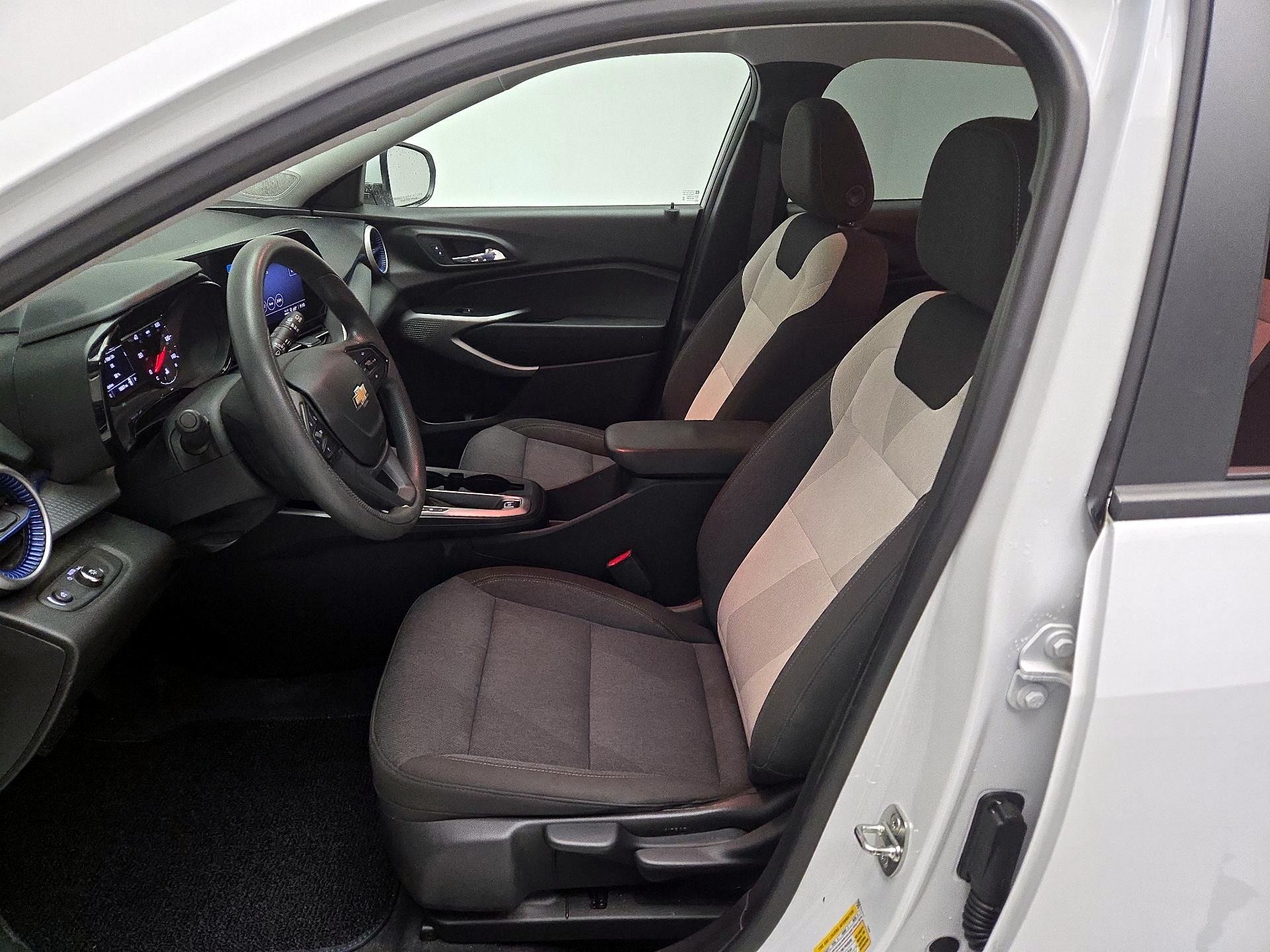 Thumbnail: 2024 Chevrolet Trax - 11