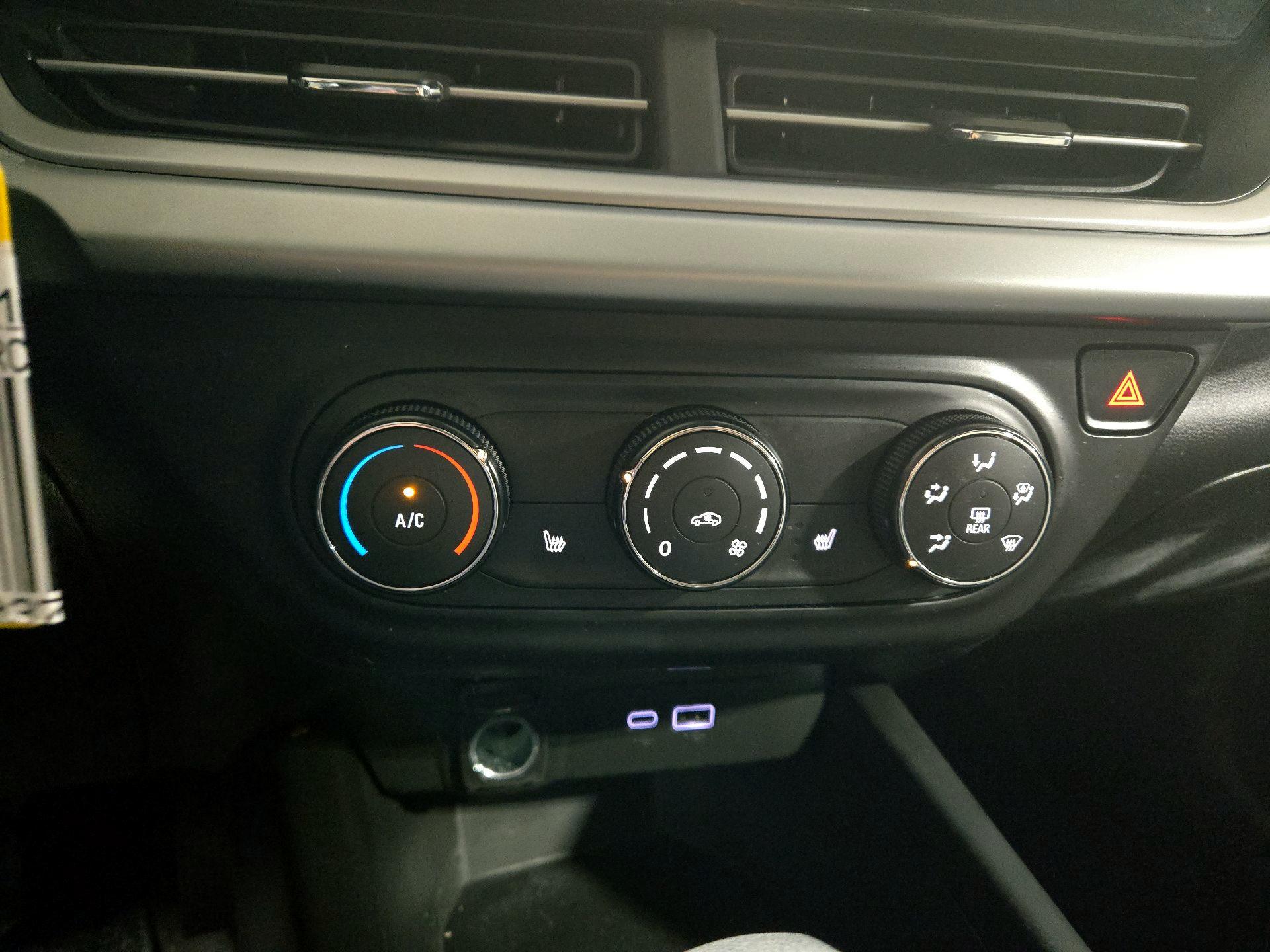 Thumbnail: 2024 Chevrolet Trax - 16