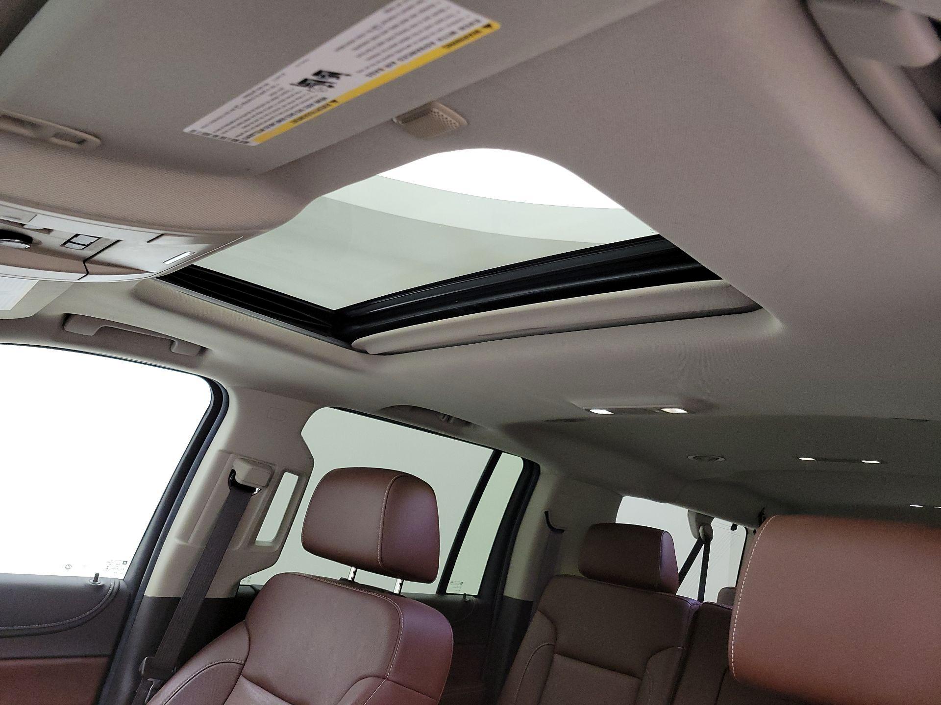 Thumbnail: 2016 Chevrolet Suburban - 20