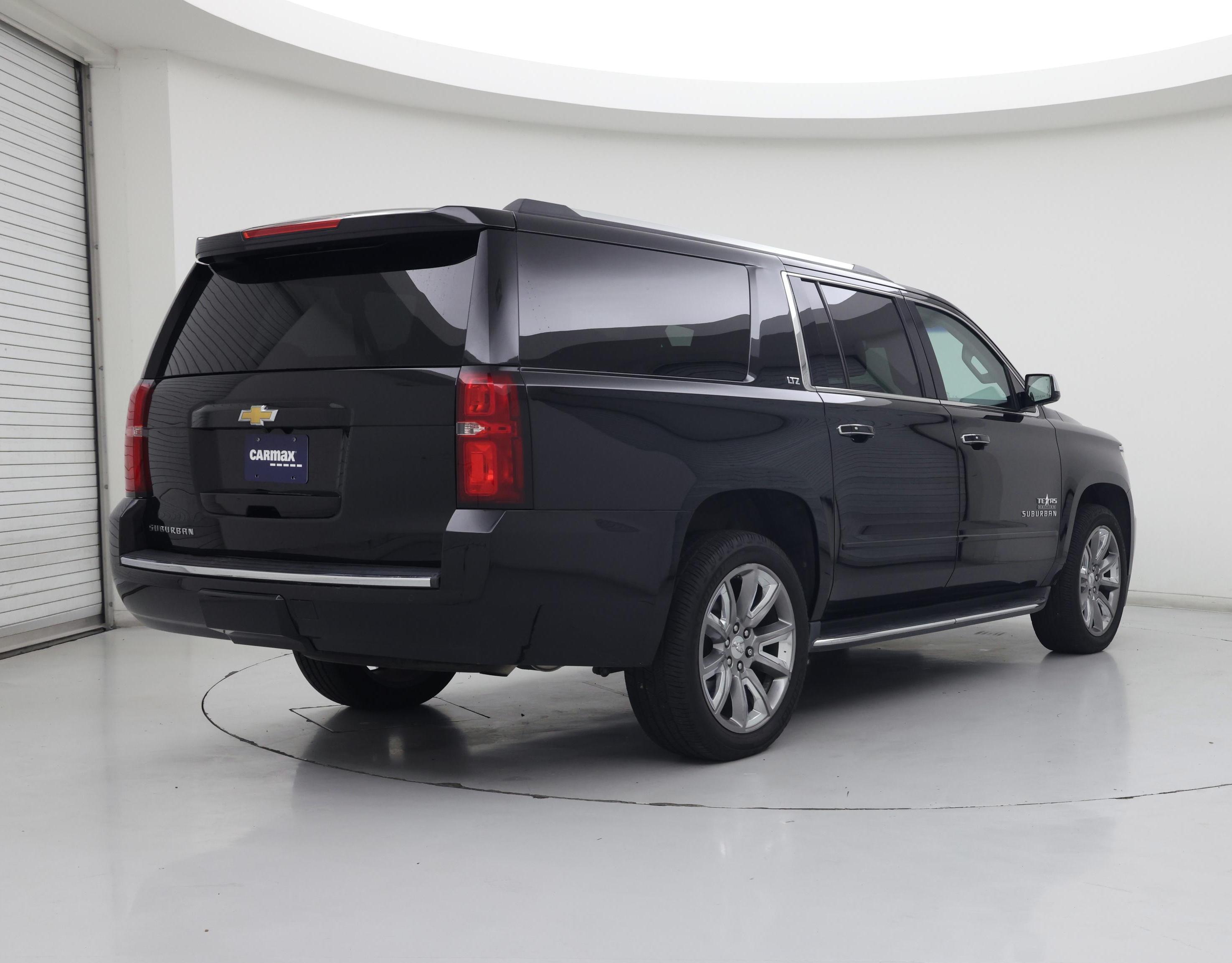 Thumbnail: 2016 Chevrolet Suburban - 8