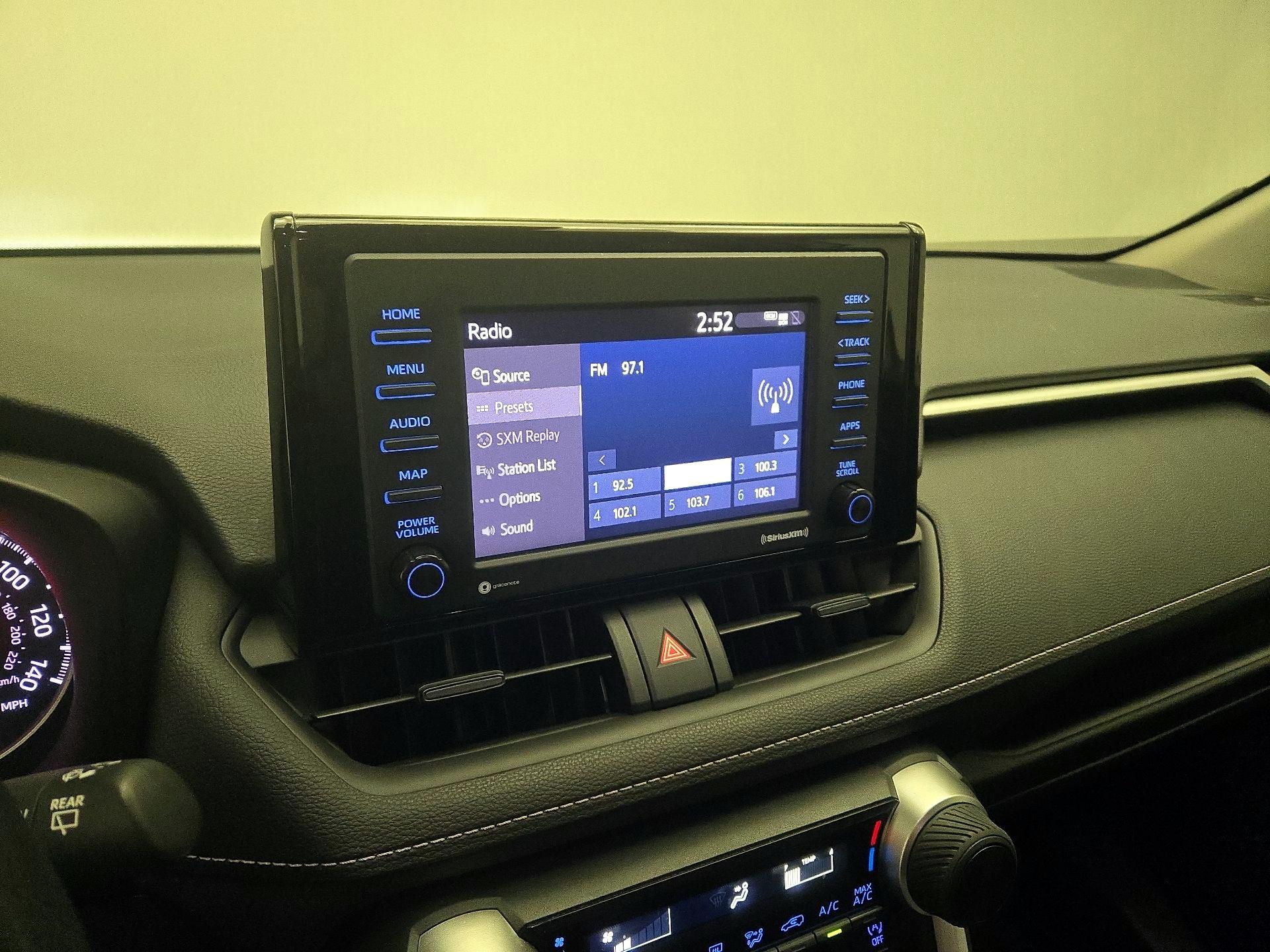 Thumbnail: 2022 Toyota RAV4 - 15