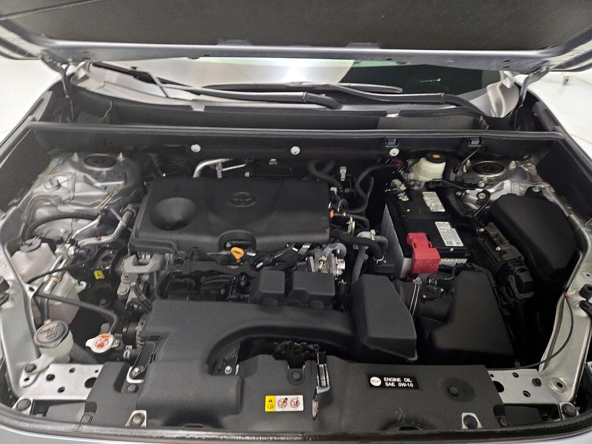 Thumbnail: 2022 Toyota RAV4 - 20