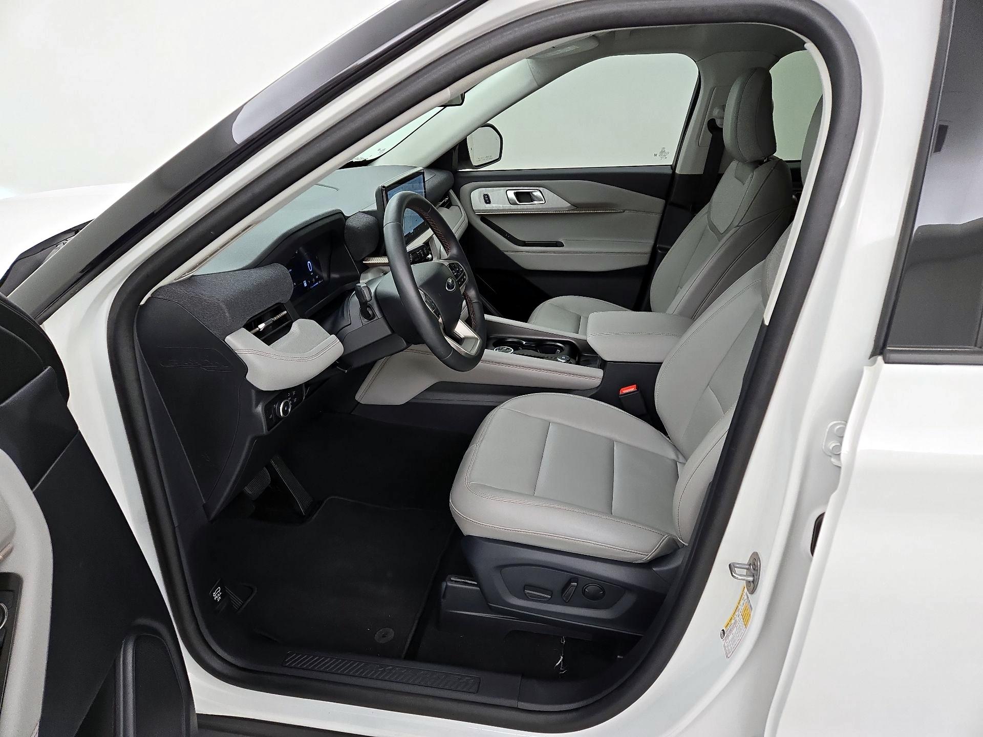 Thumbnail: 2025 Ford Explorer - 11