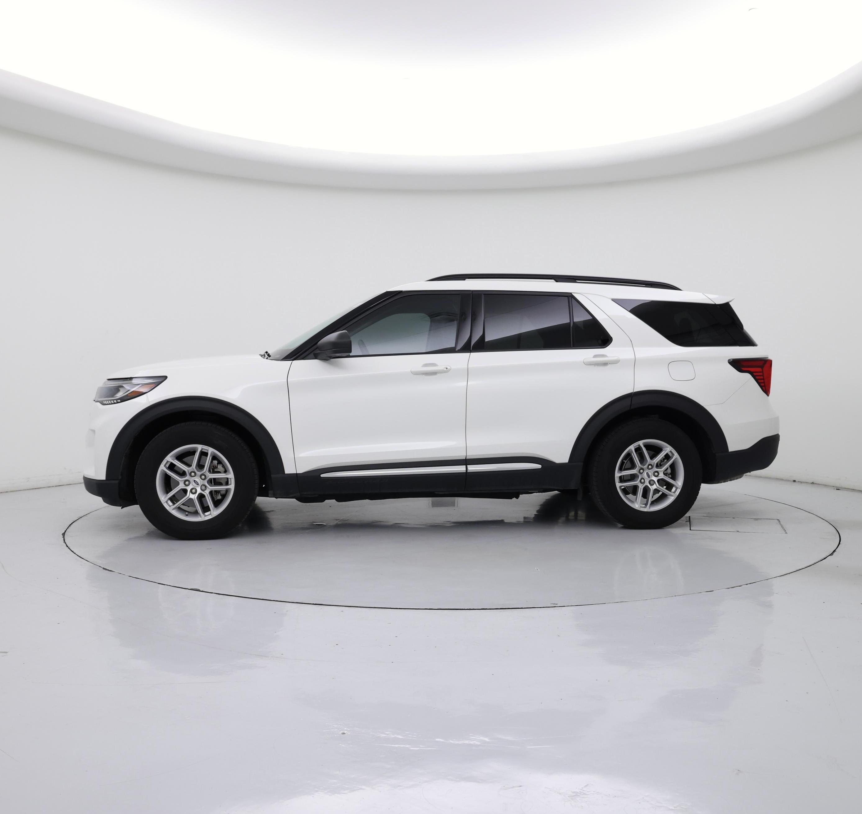 Thumbnail: 2025 Ford Explorer - 3