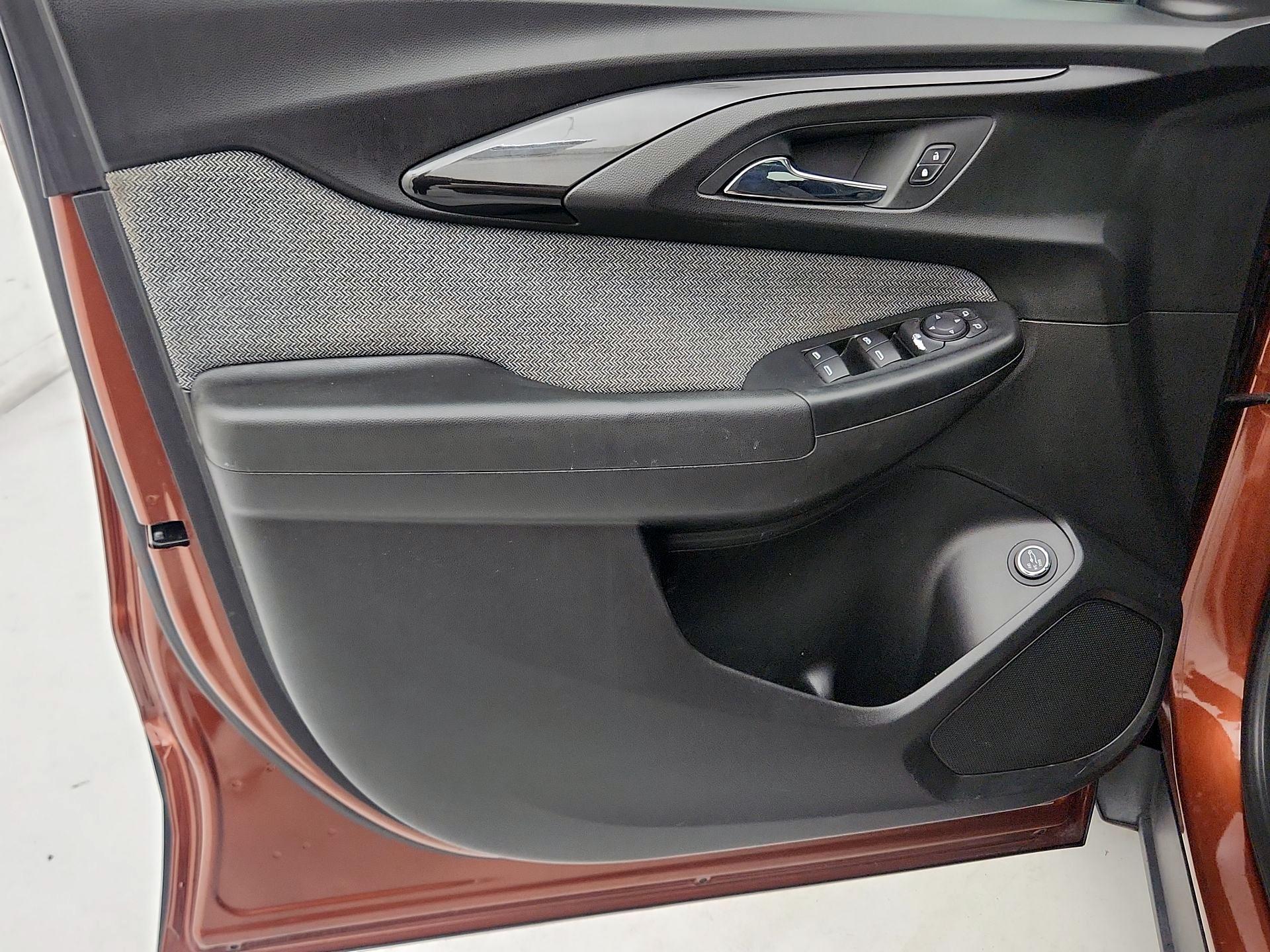 Thumbnail: 2021 Chevrolet TrailBlazer - 12