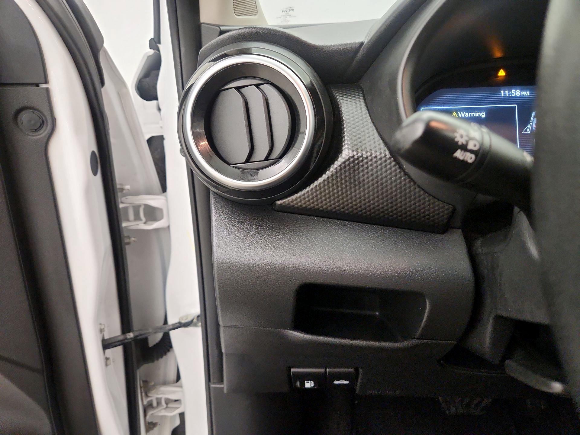 Thumbnail: 2021 Nissan Kicks - 13